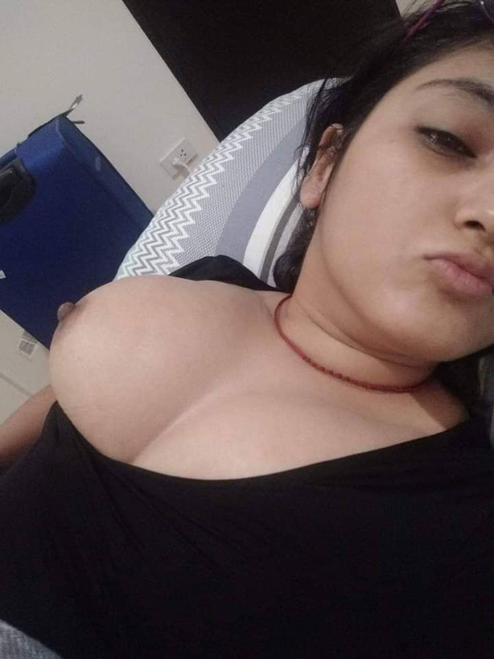 Beautiful horny married girl unseen pics