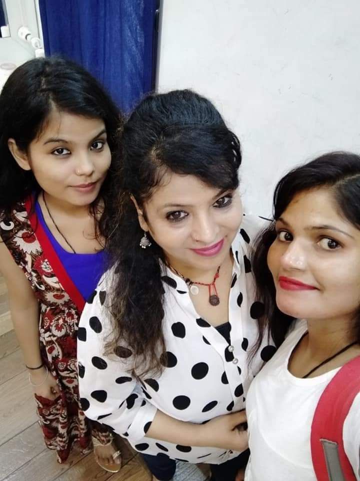 Beautiful horny married girl unseen pics