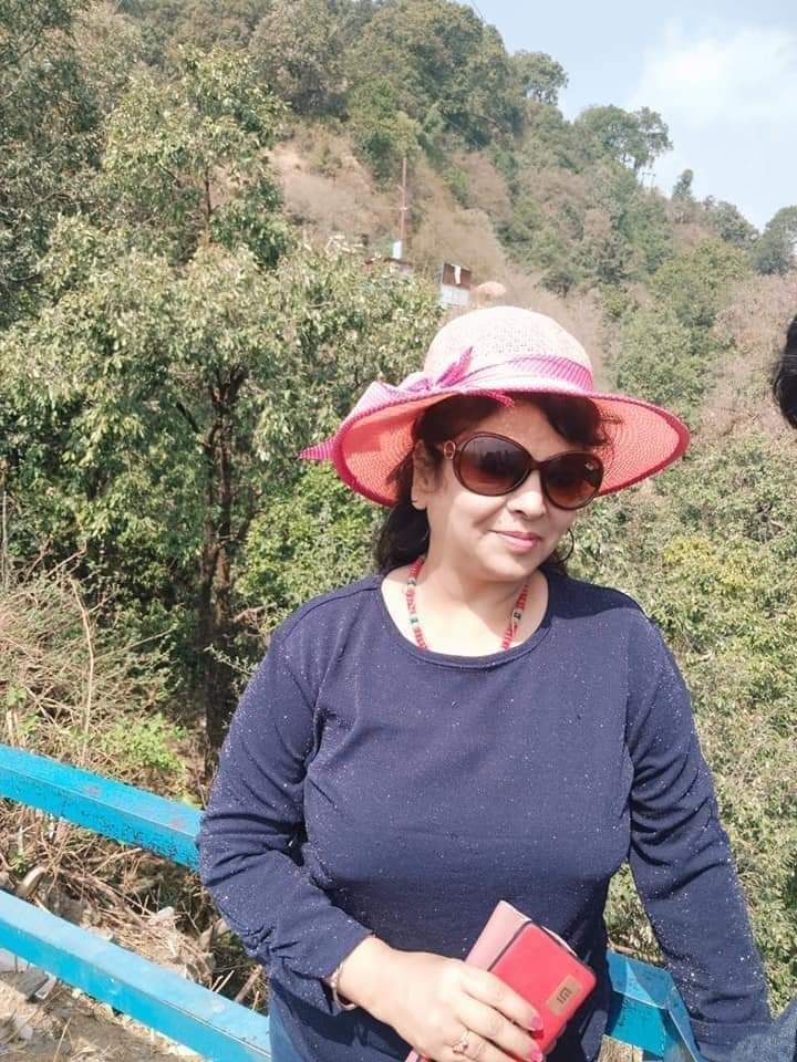 Beautiful horny married girl unseen pics