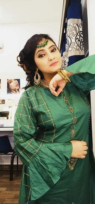 Beautiful horny married girl unseen pics