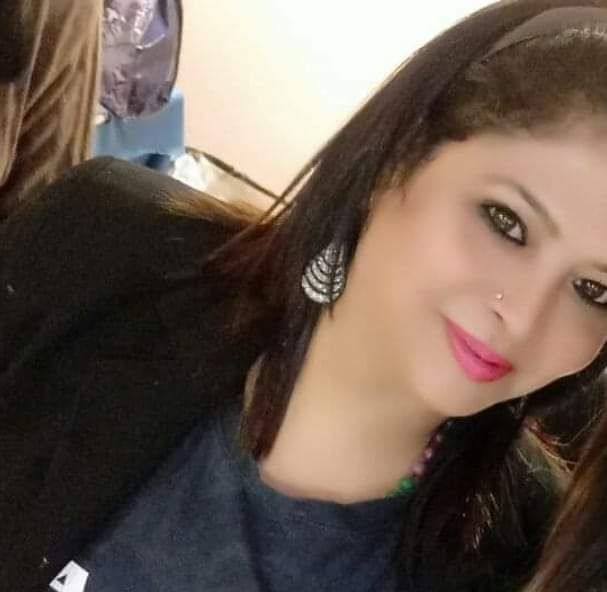 Beautiful horny married girl unseen pics