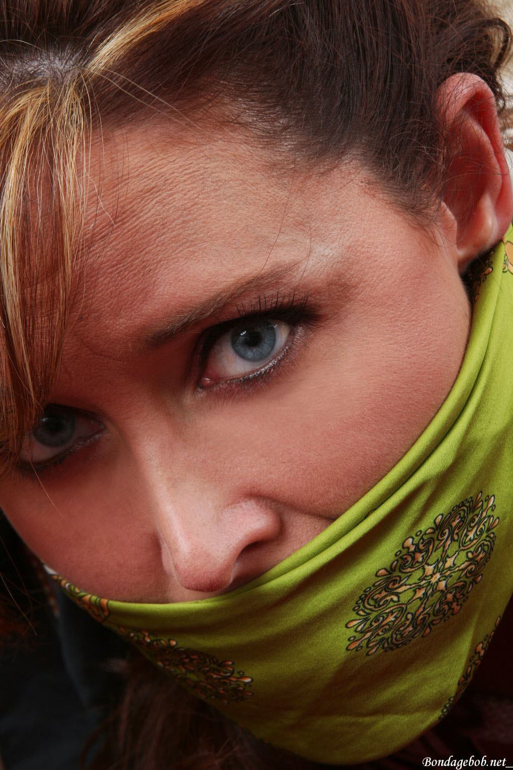 Tied Sexy Beauties 300-3