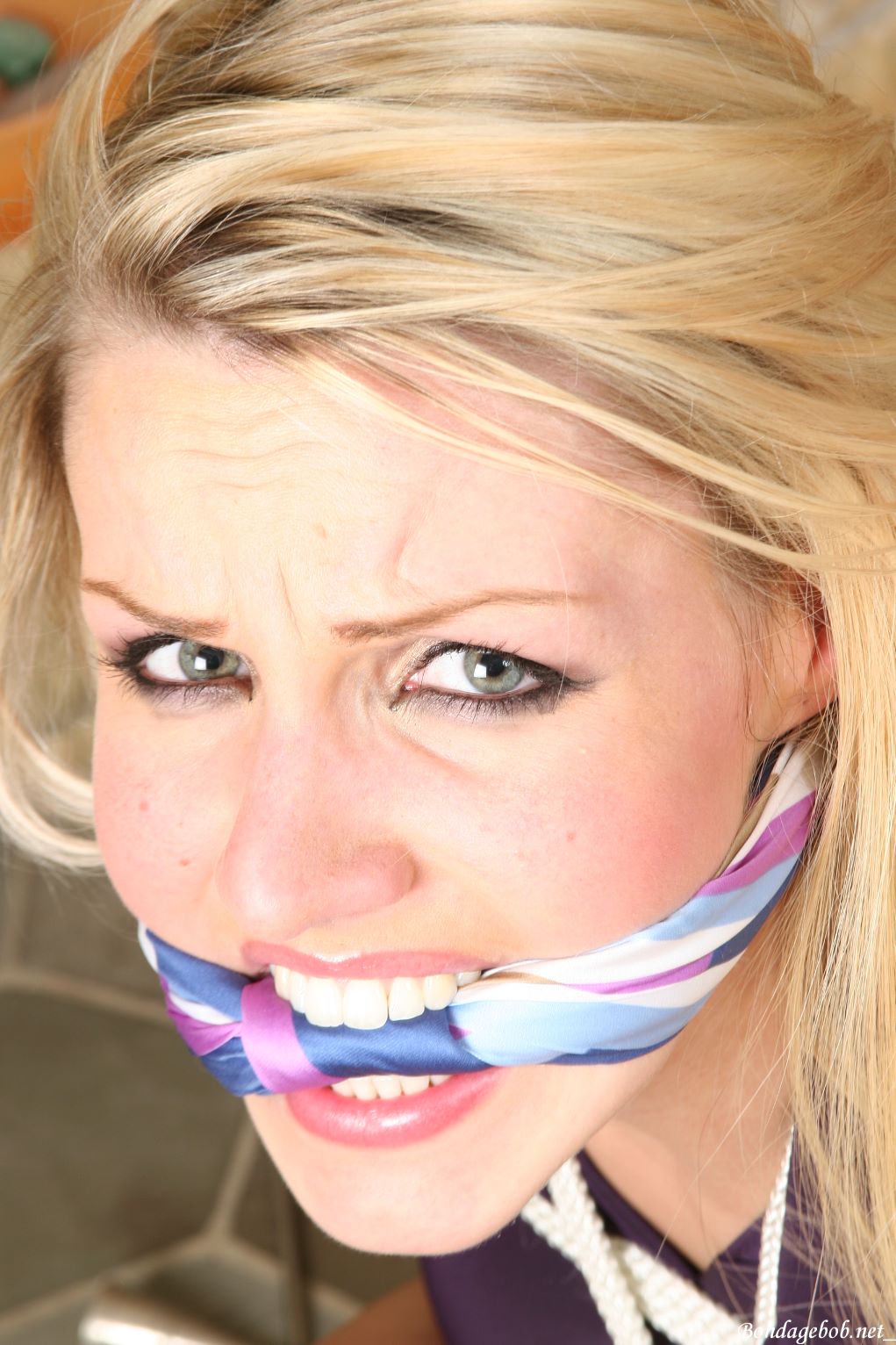 Tied Sexy Beauties 302-2