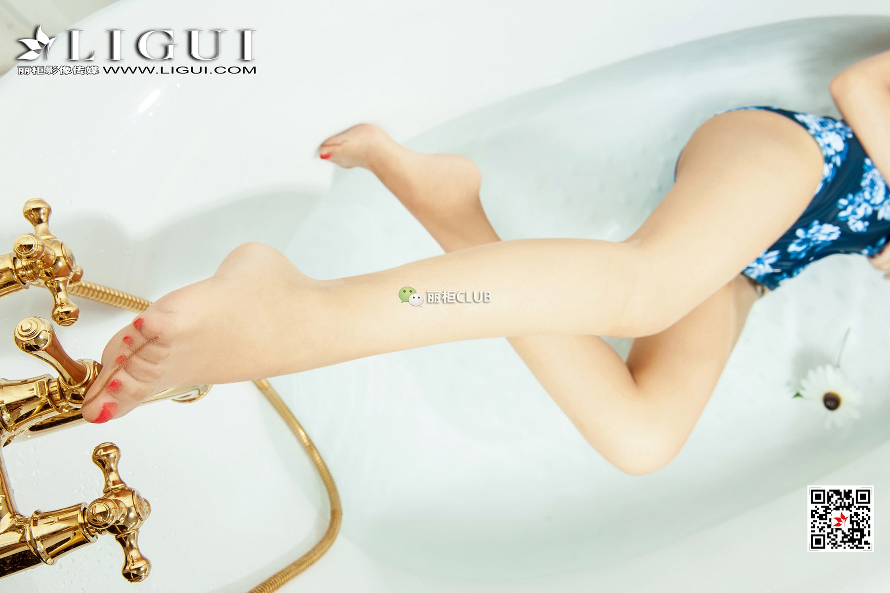 pretty lady dirty feet 50