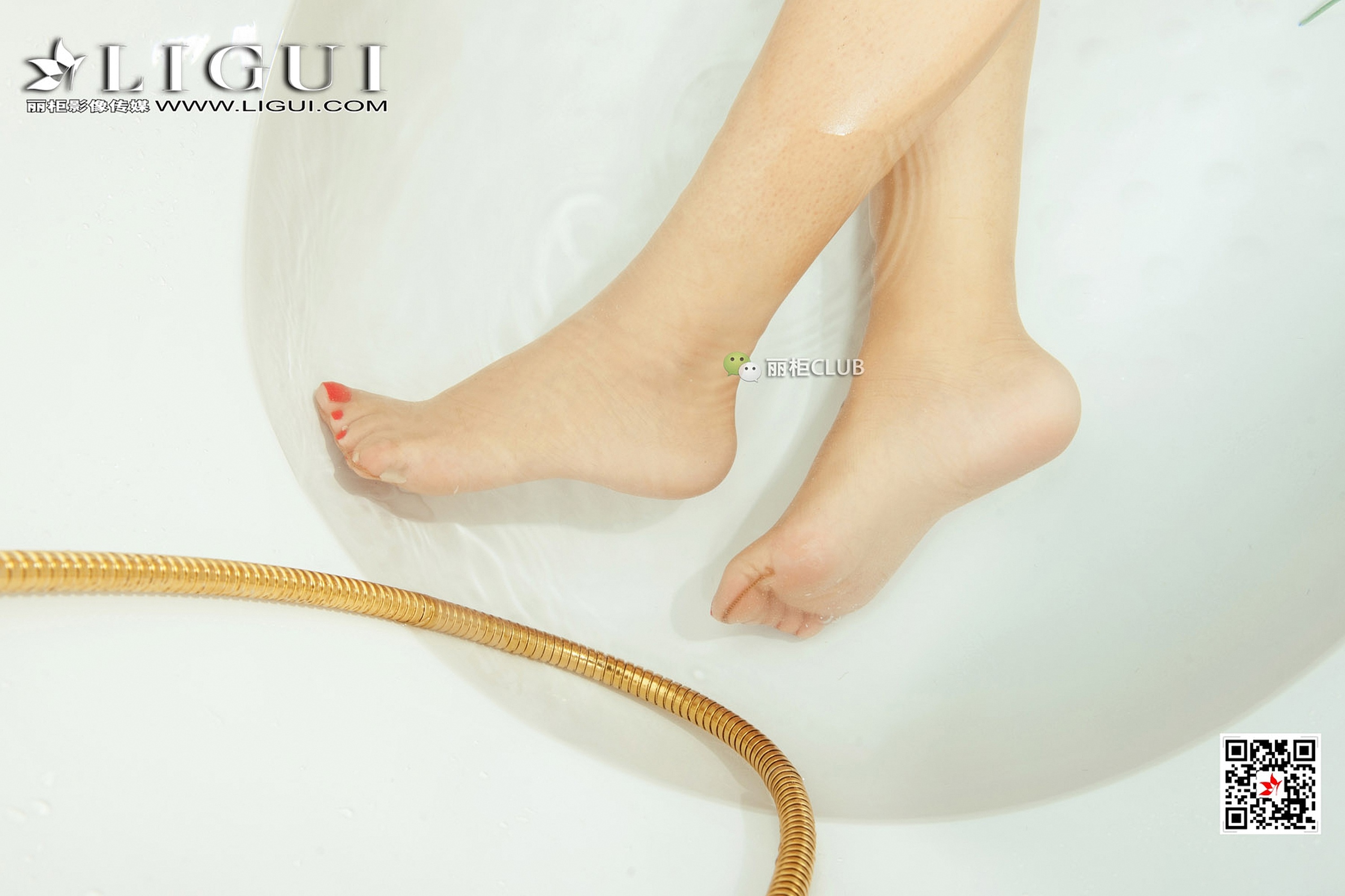 pretty lady dirty feet 50