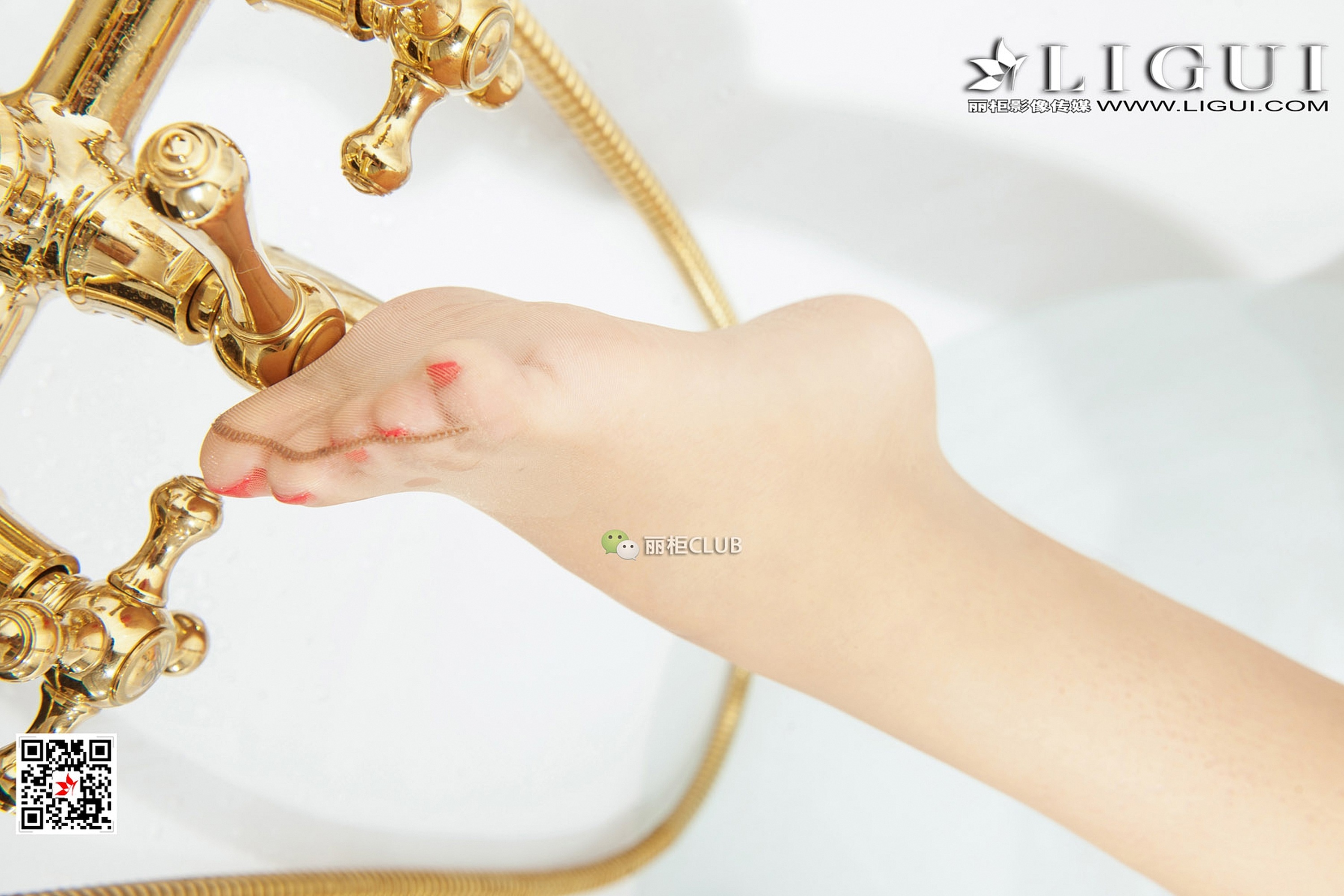 pretty lady dirty feet 50