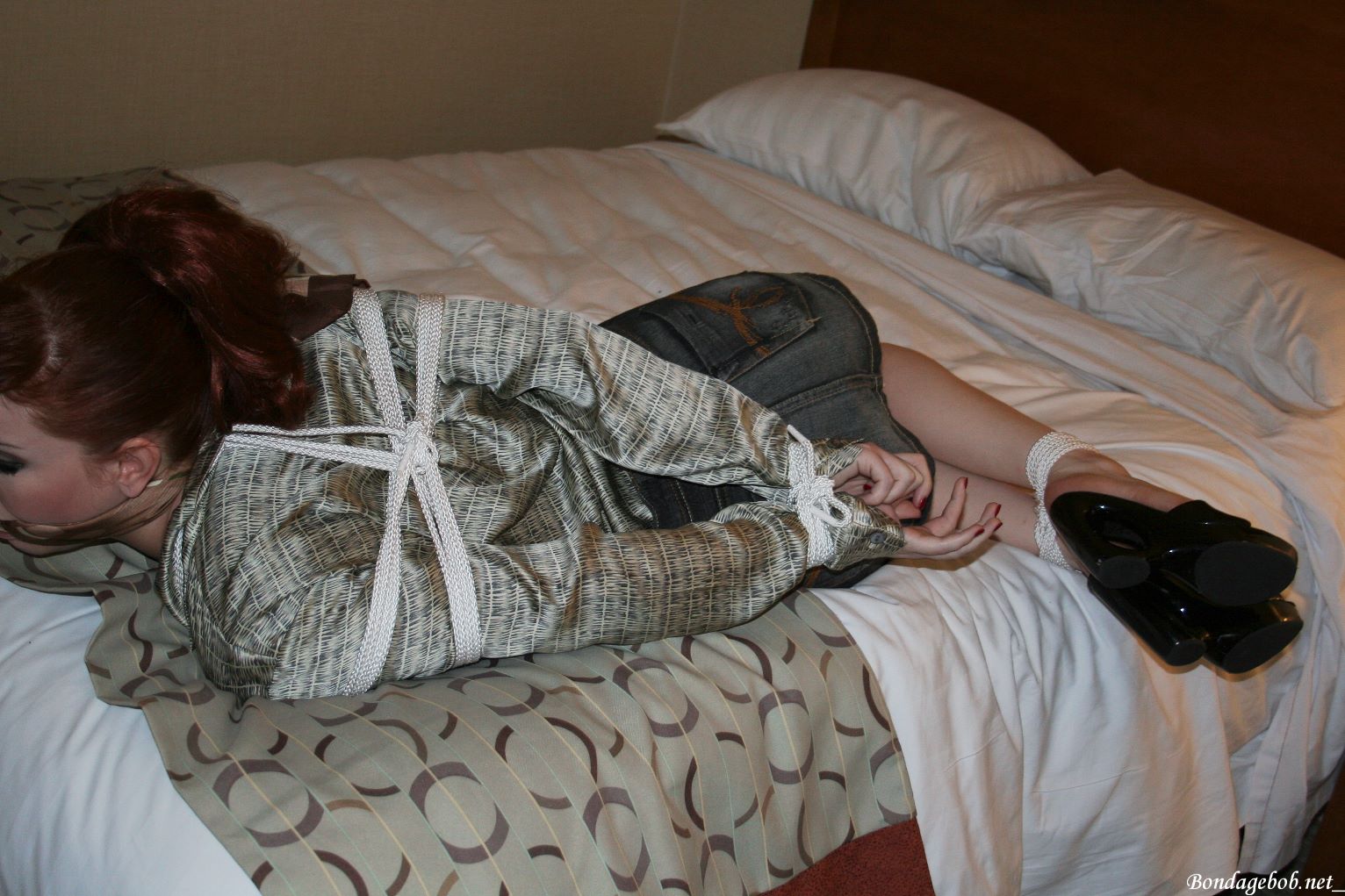 Tied Sexy Beauties 309-2