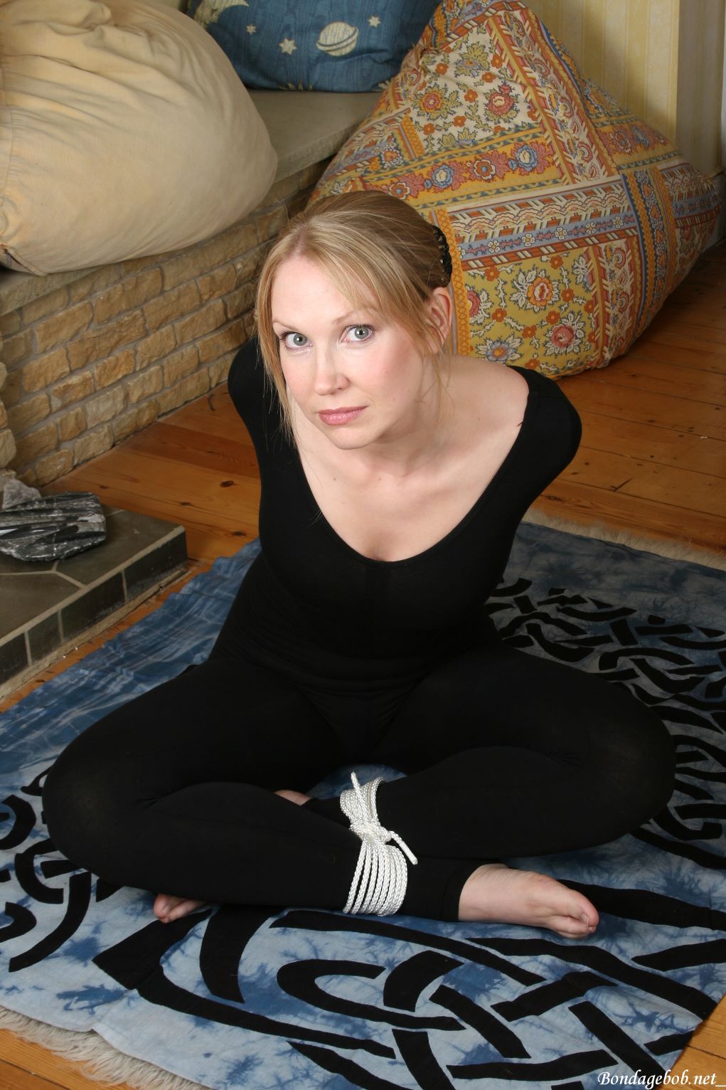 Tied Sexy Beauties 314-1