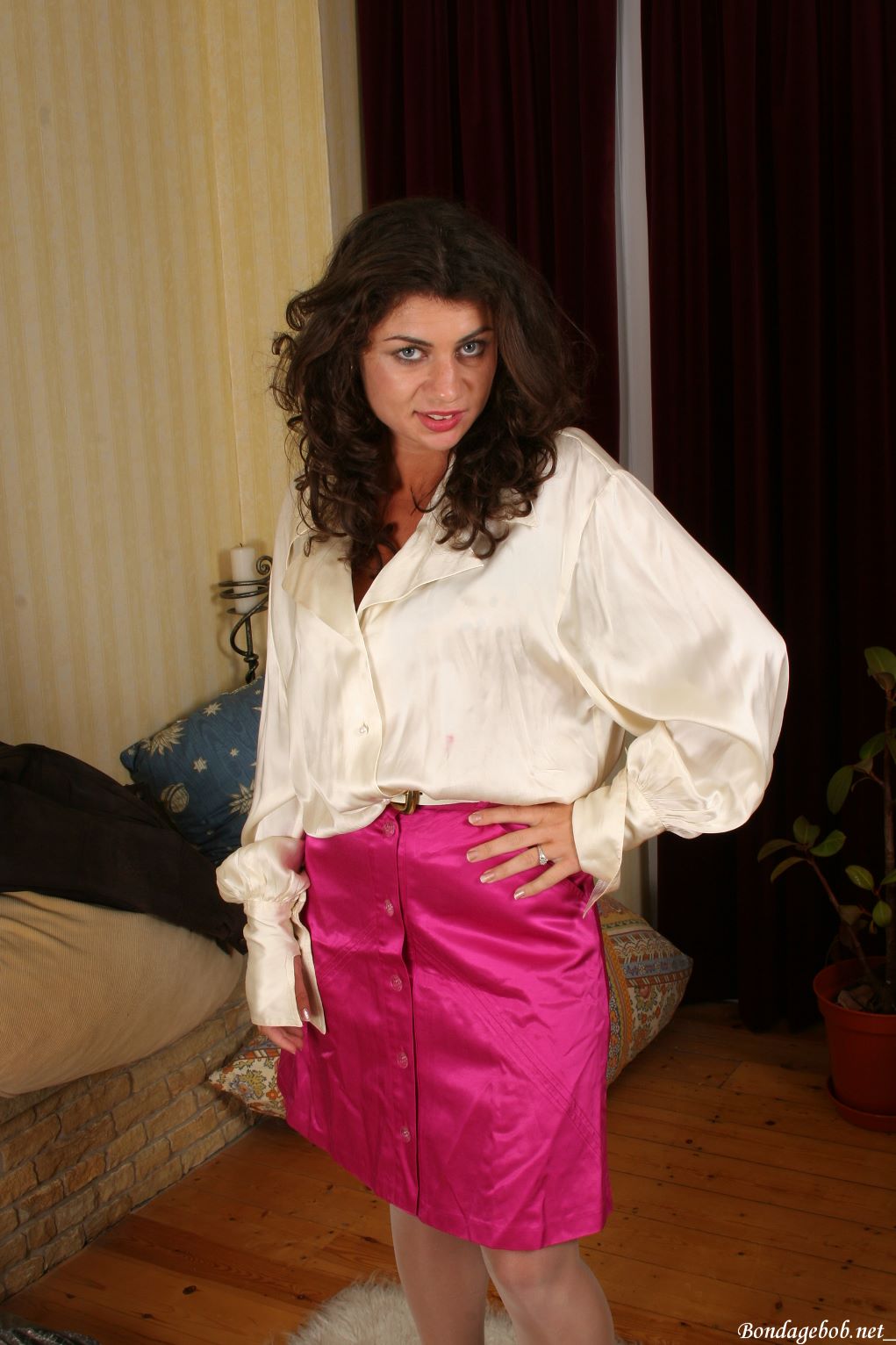 Tied Sexy Beauties 320-1