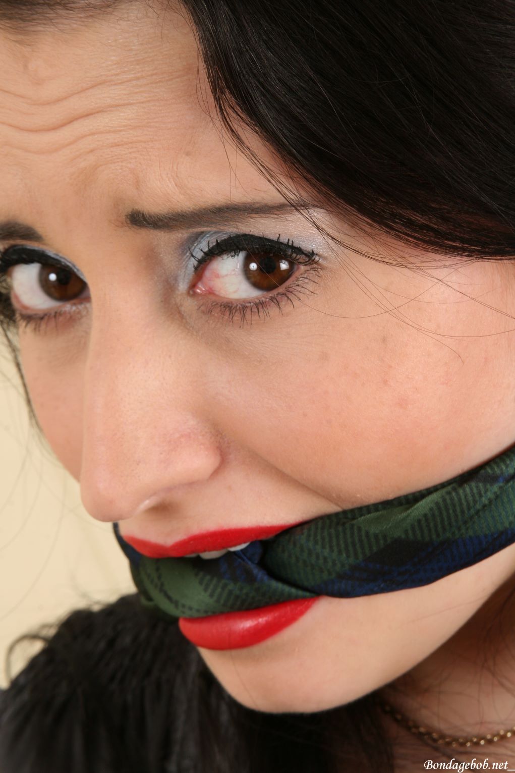 Tied Sexy Beauties 324-2