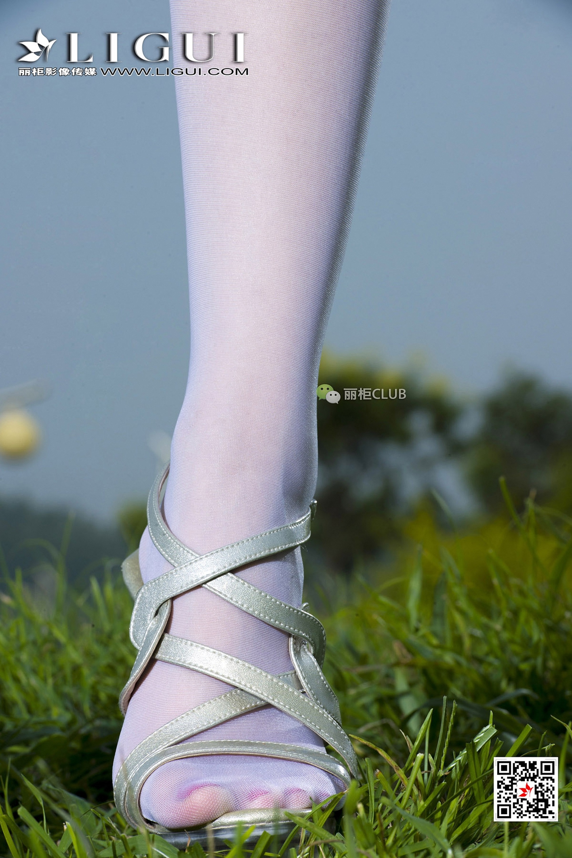 pretty lady dirty feet 55