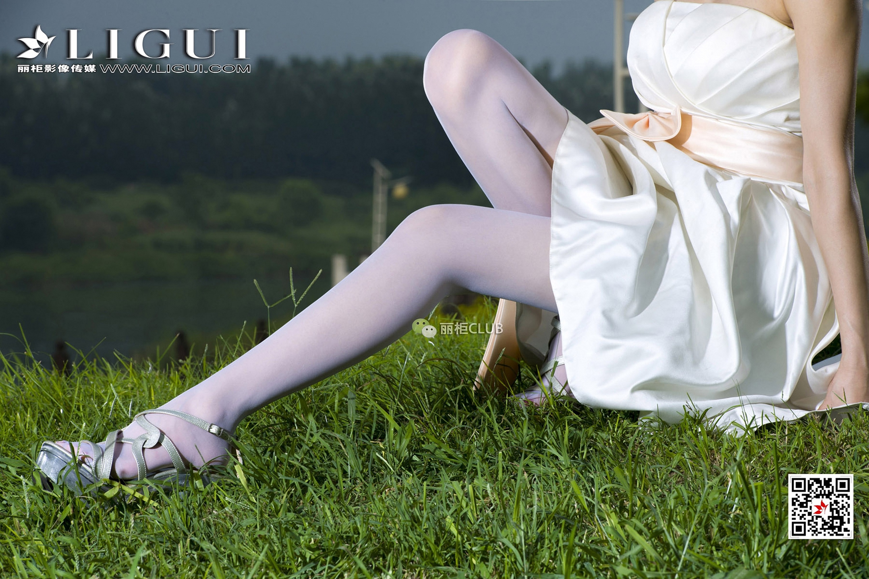 pretty lady dirty feet 55