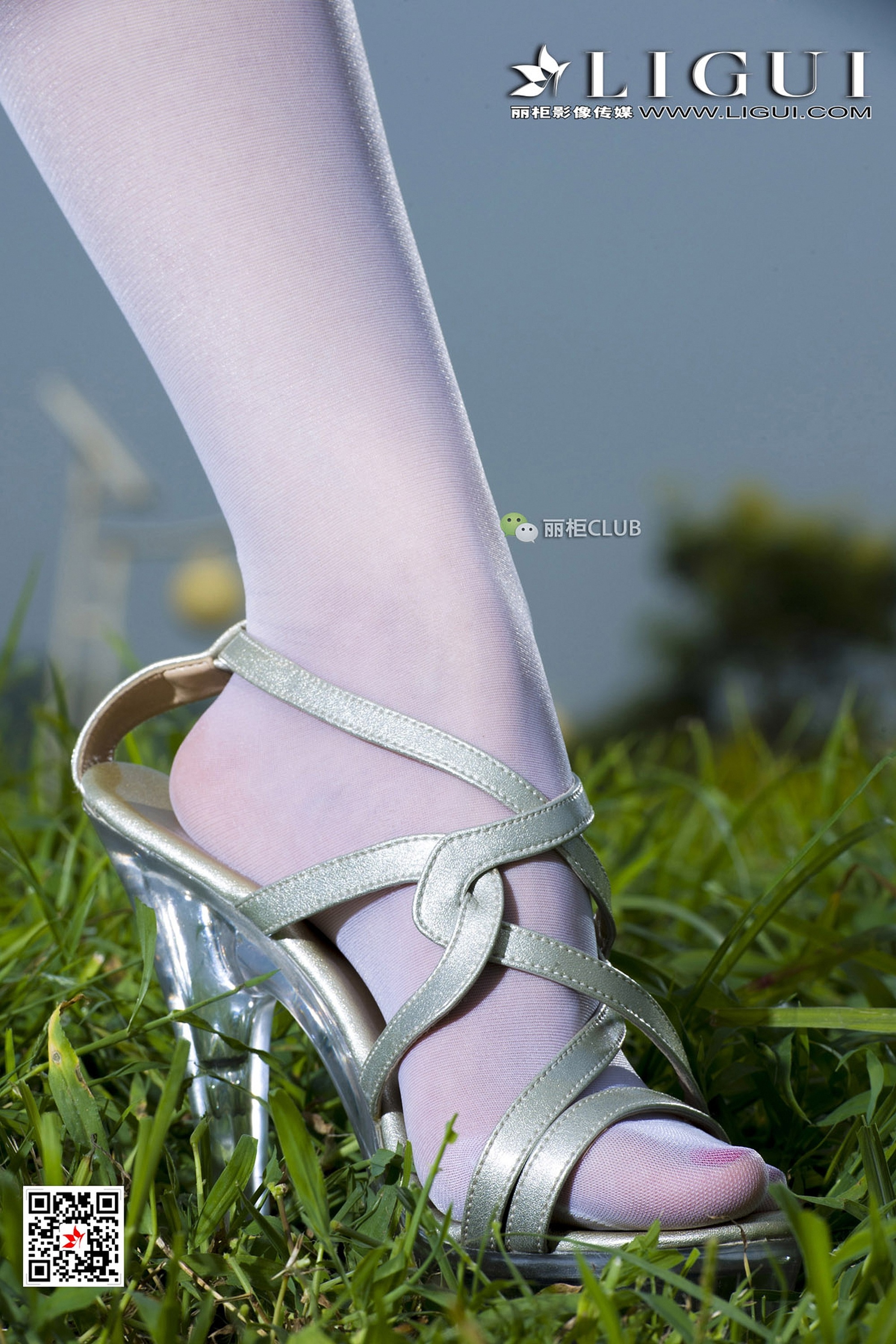 pretty lady dirty feet 55