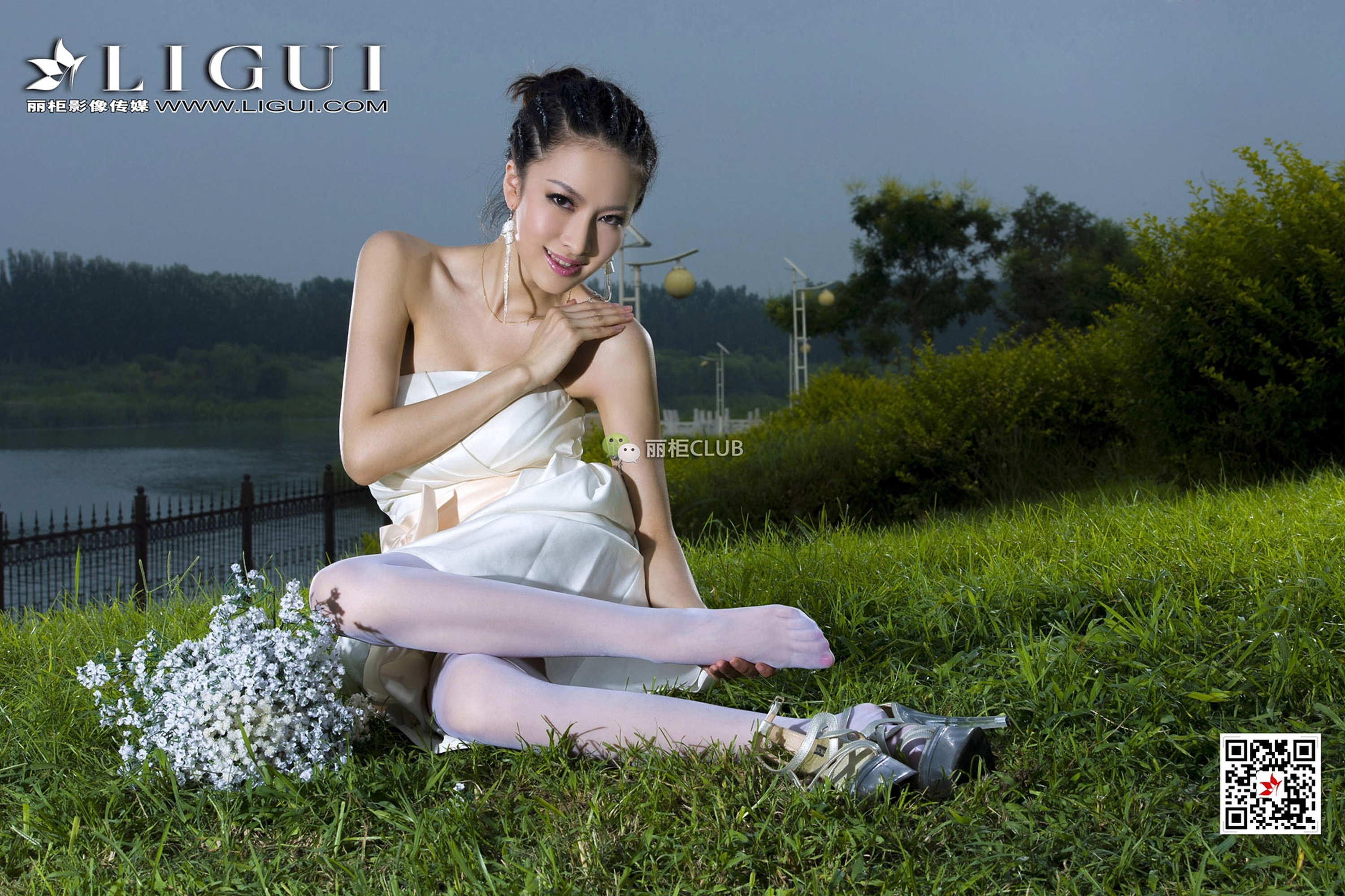 pretty lady dirty feet 55