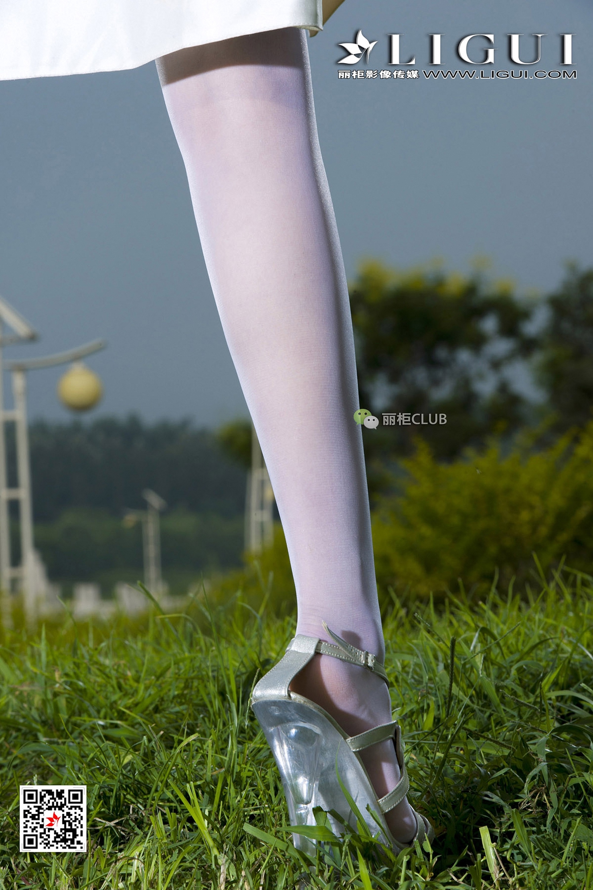 pretty lady dirty feet 55