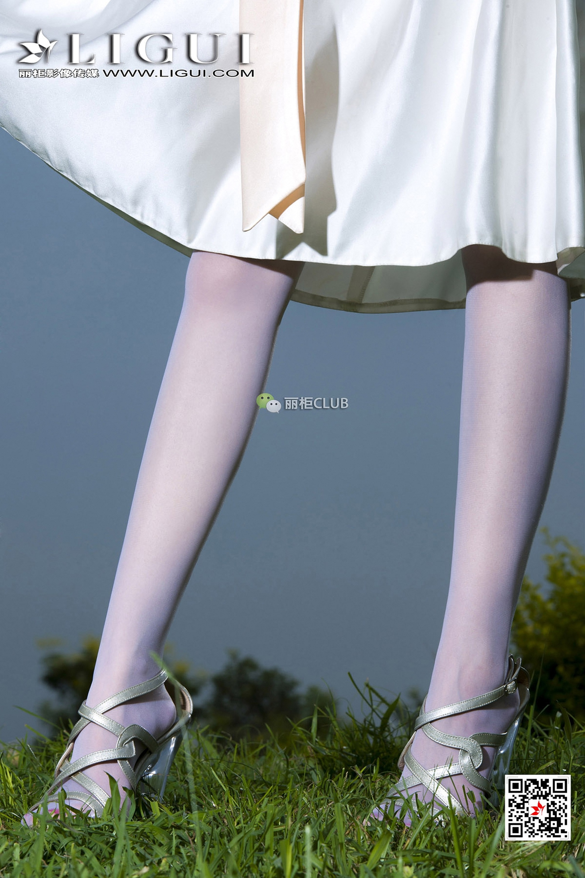 pretty lady dirty feet 55