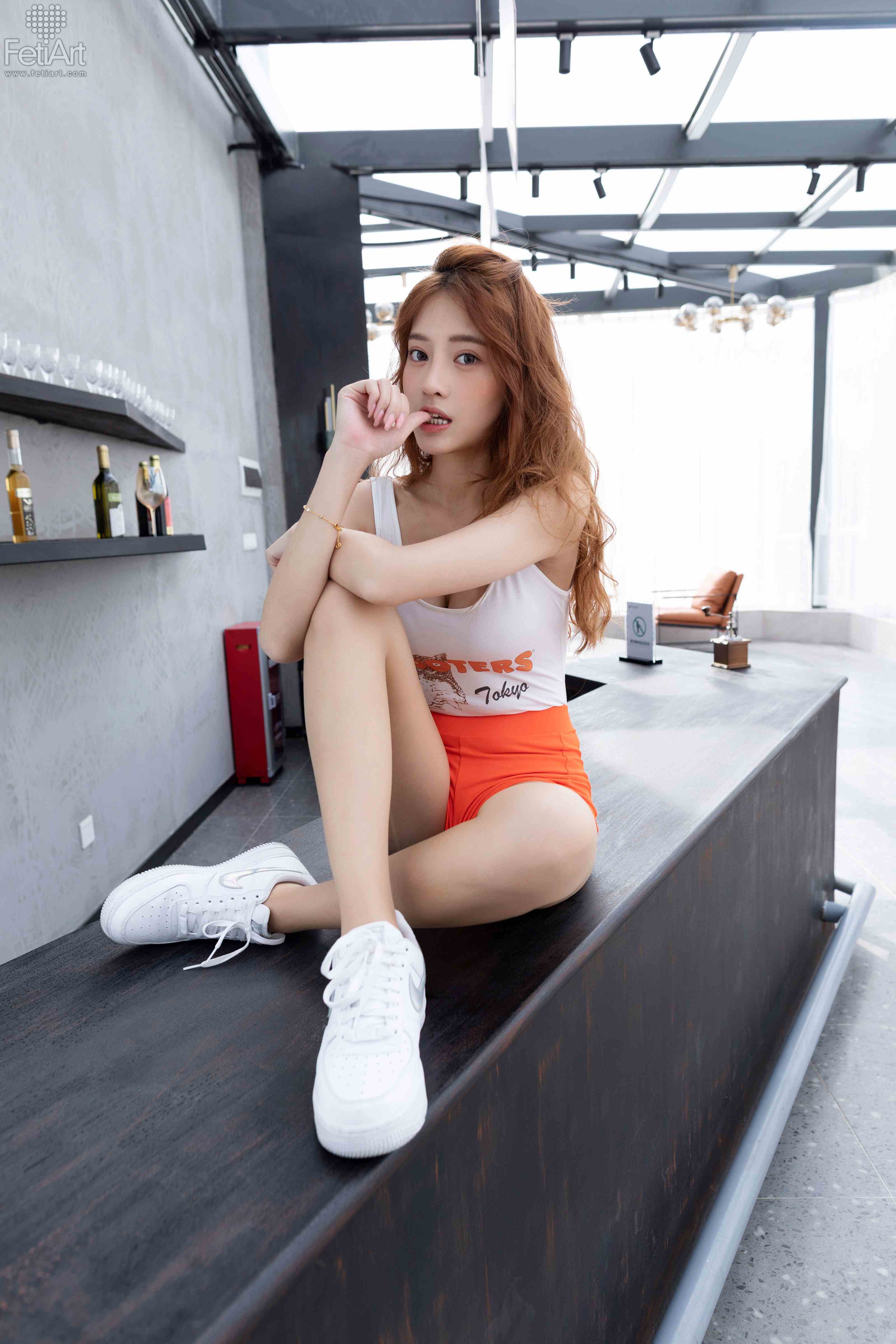 China Beauty Legs and feet 1056