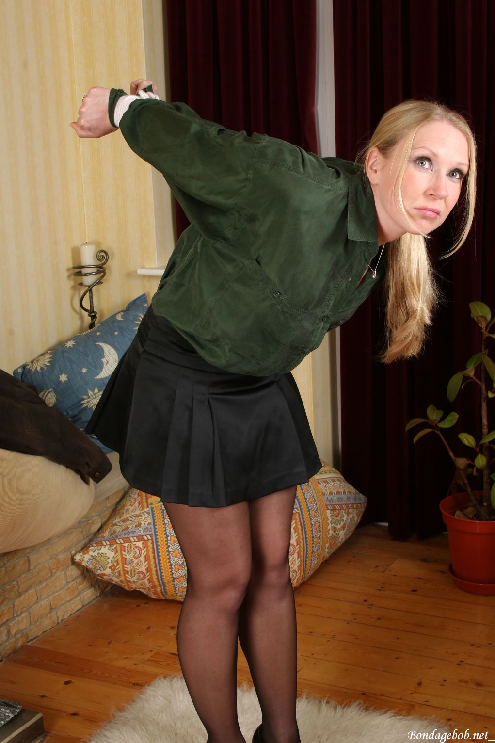 Tied Sexy Beauties 332-1