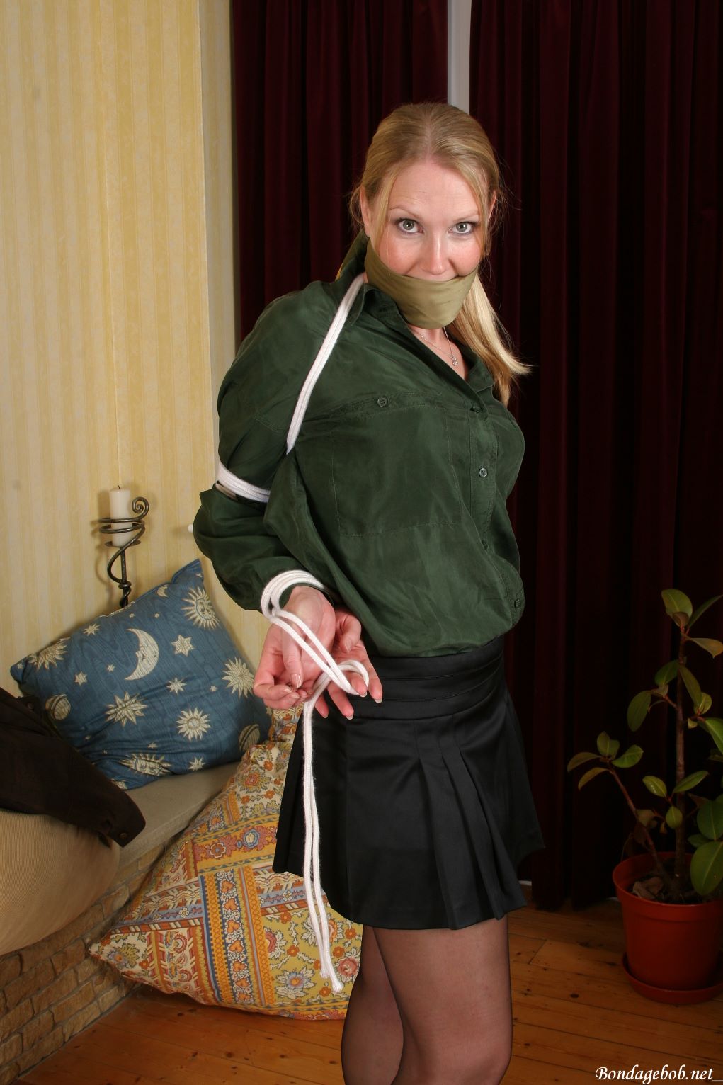 Tied Sexy Beauties 332-2