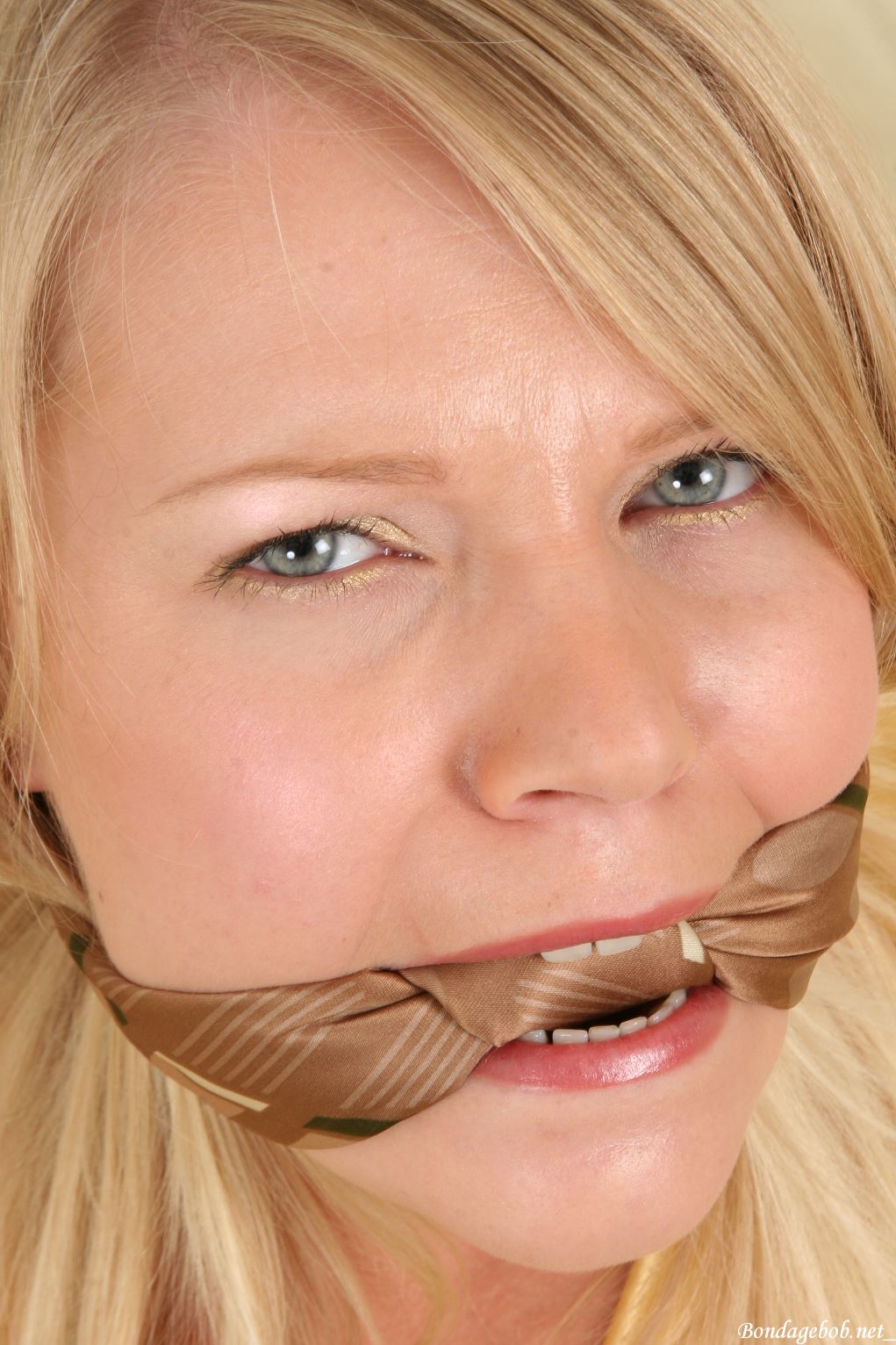 Tied Sexy Beauties 335-2