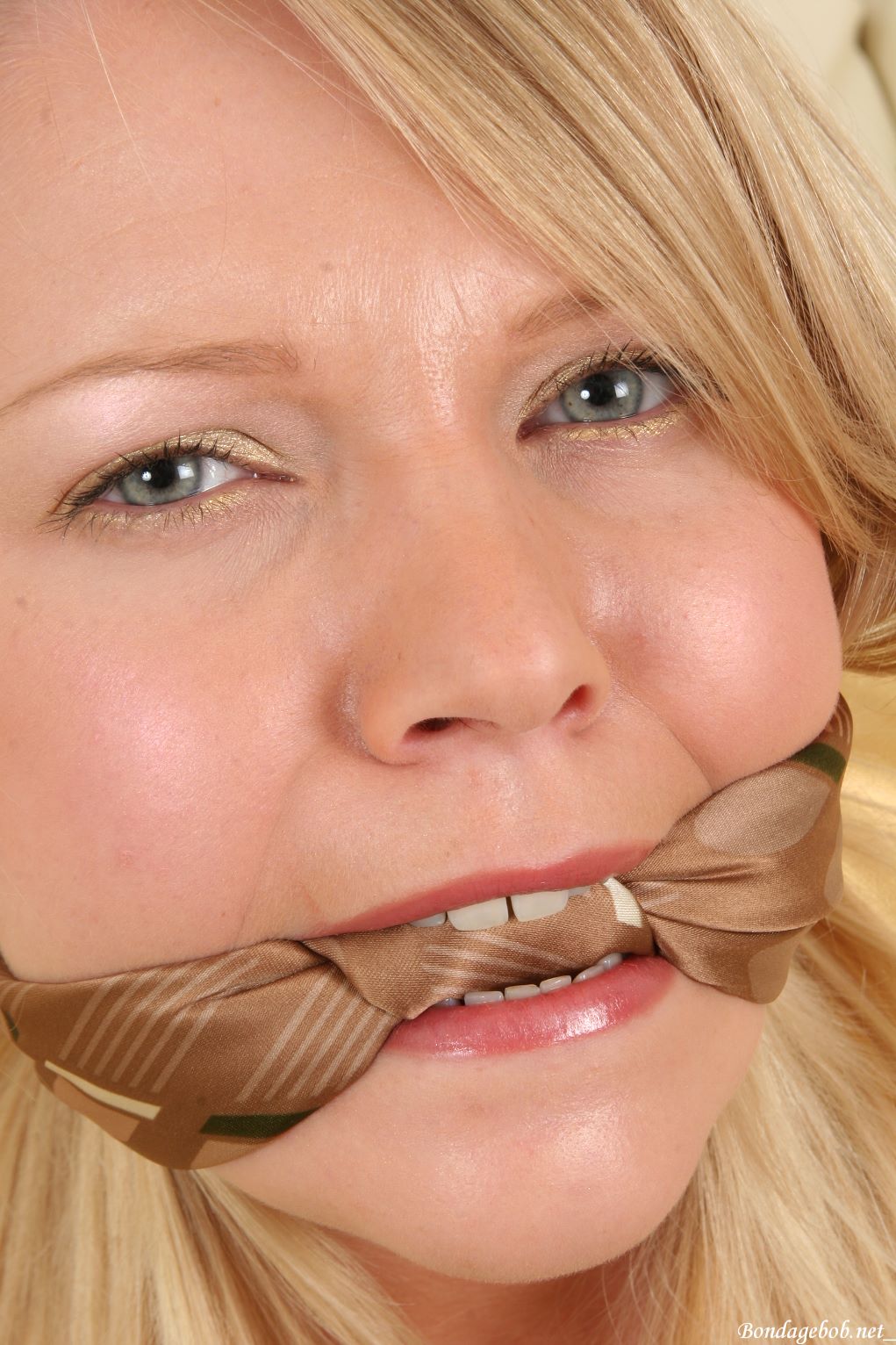 Tied Sexy Beauties 335-2