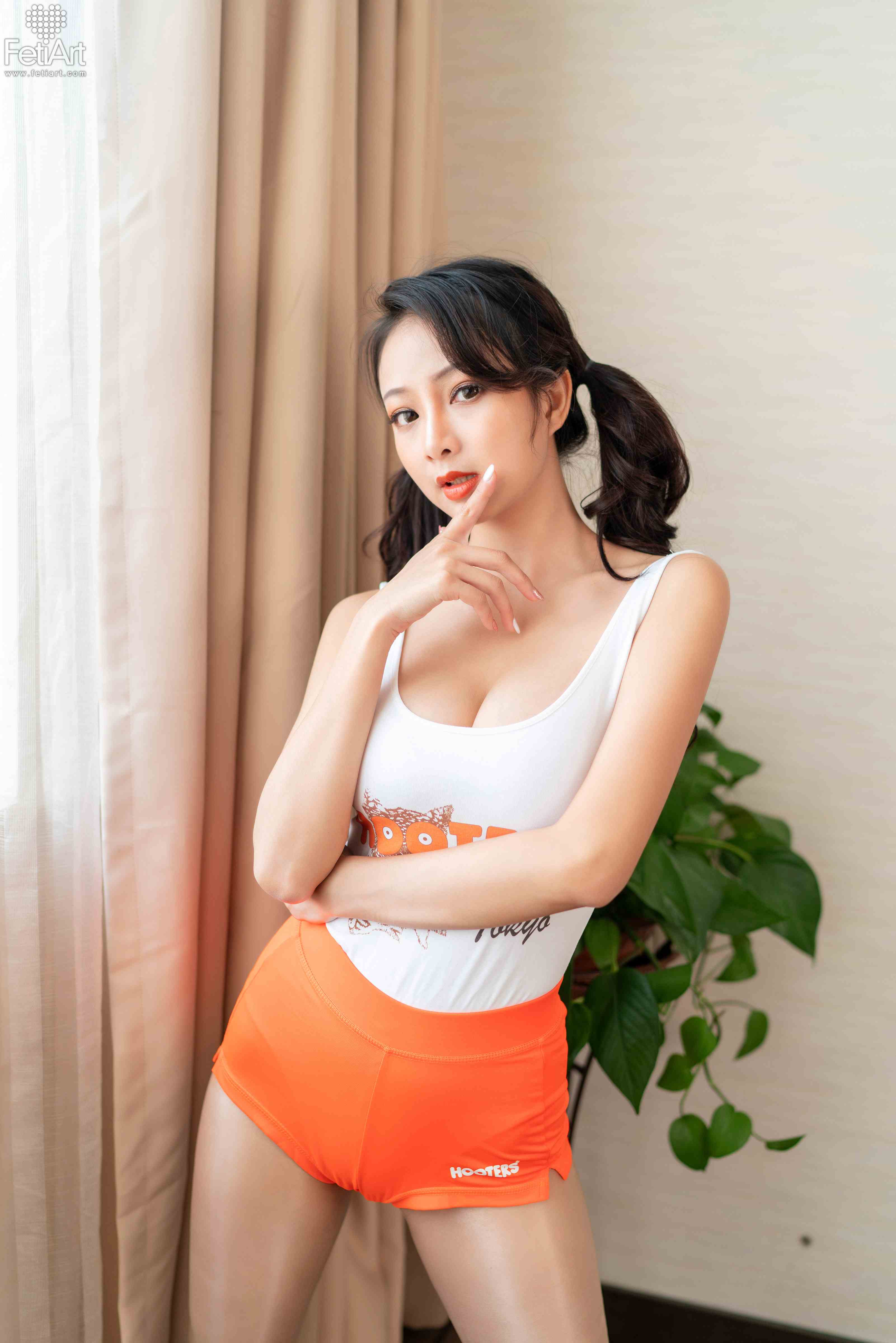 China Beauty Legs and feet 1062