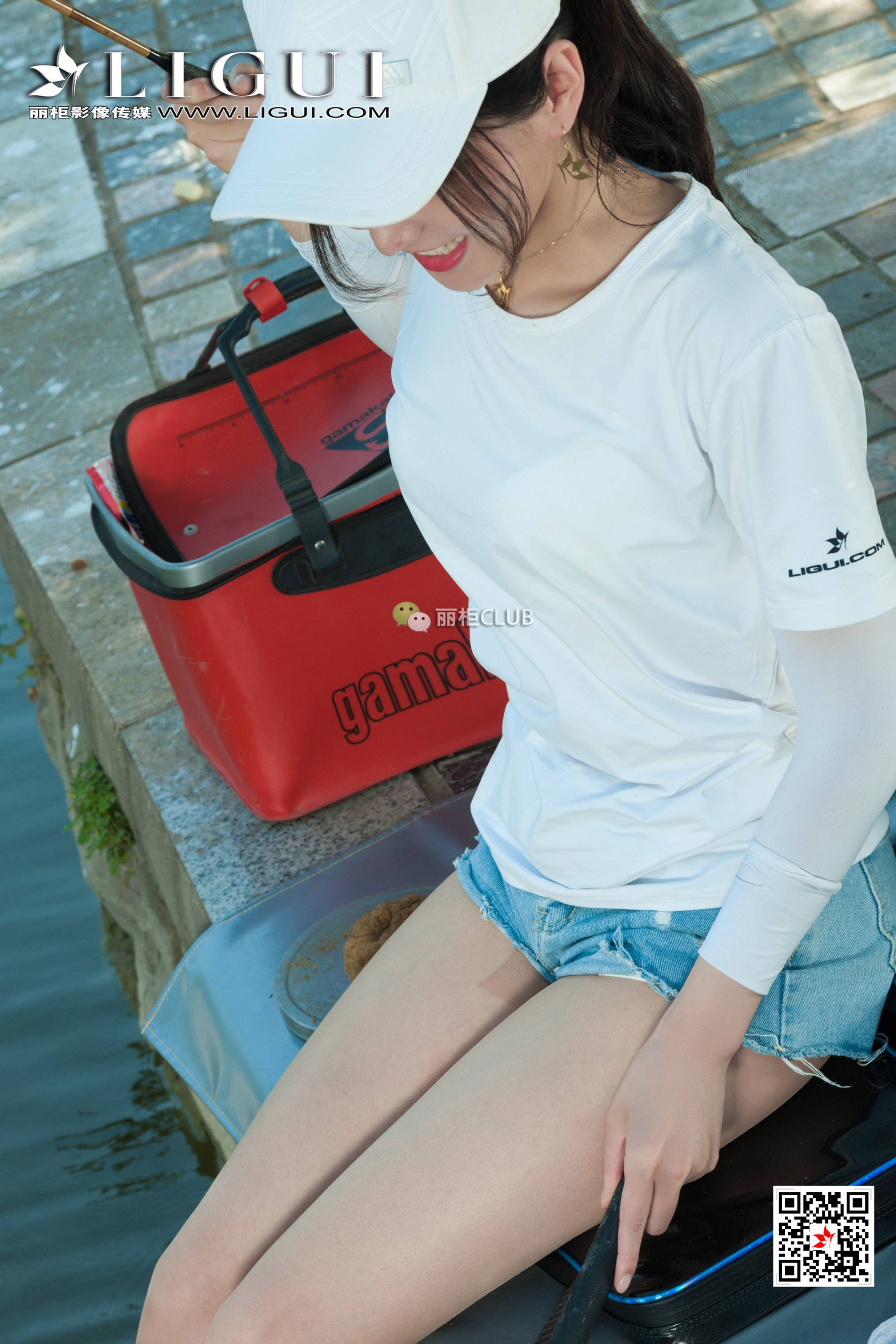 pretty lady dirty feet 57