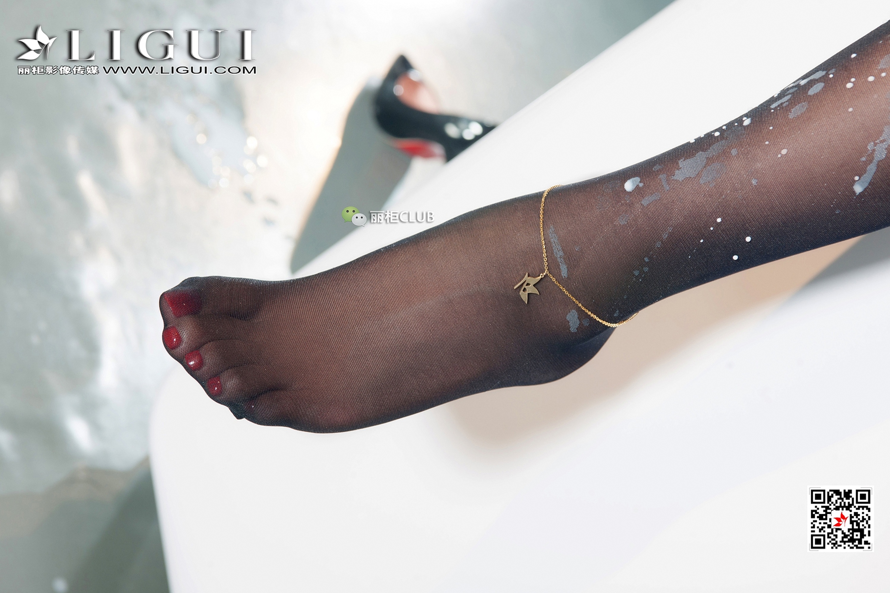 pretty lady dirty feet 59