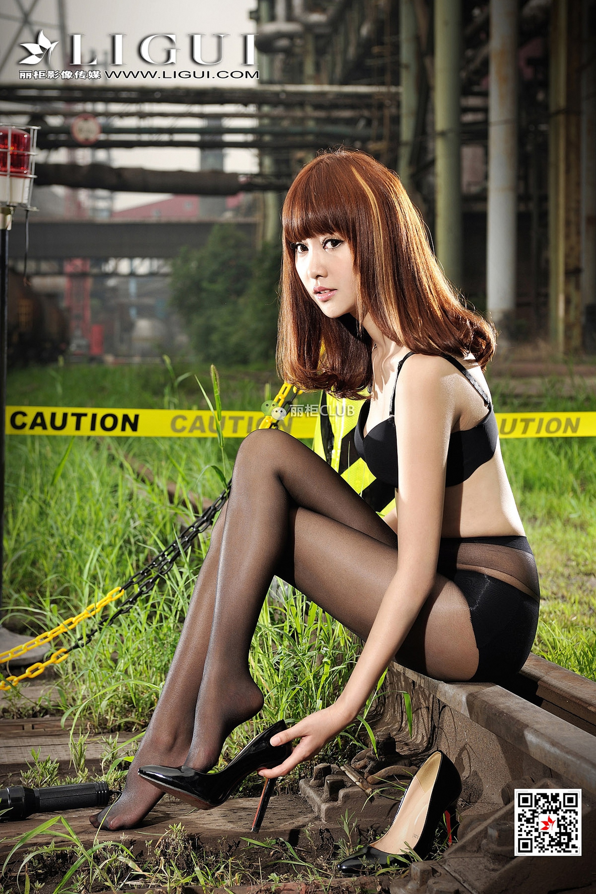 pretty lady dirty feet 60