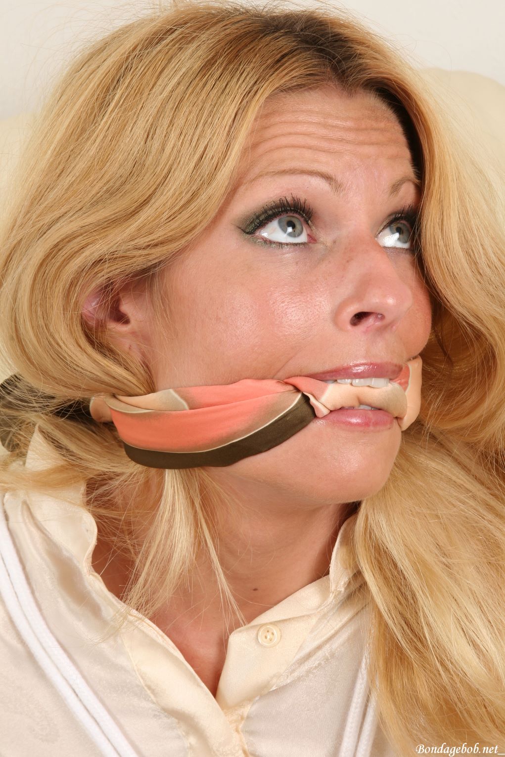 Tied Sexy Beauties 358-2