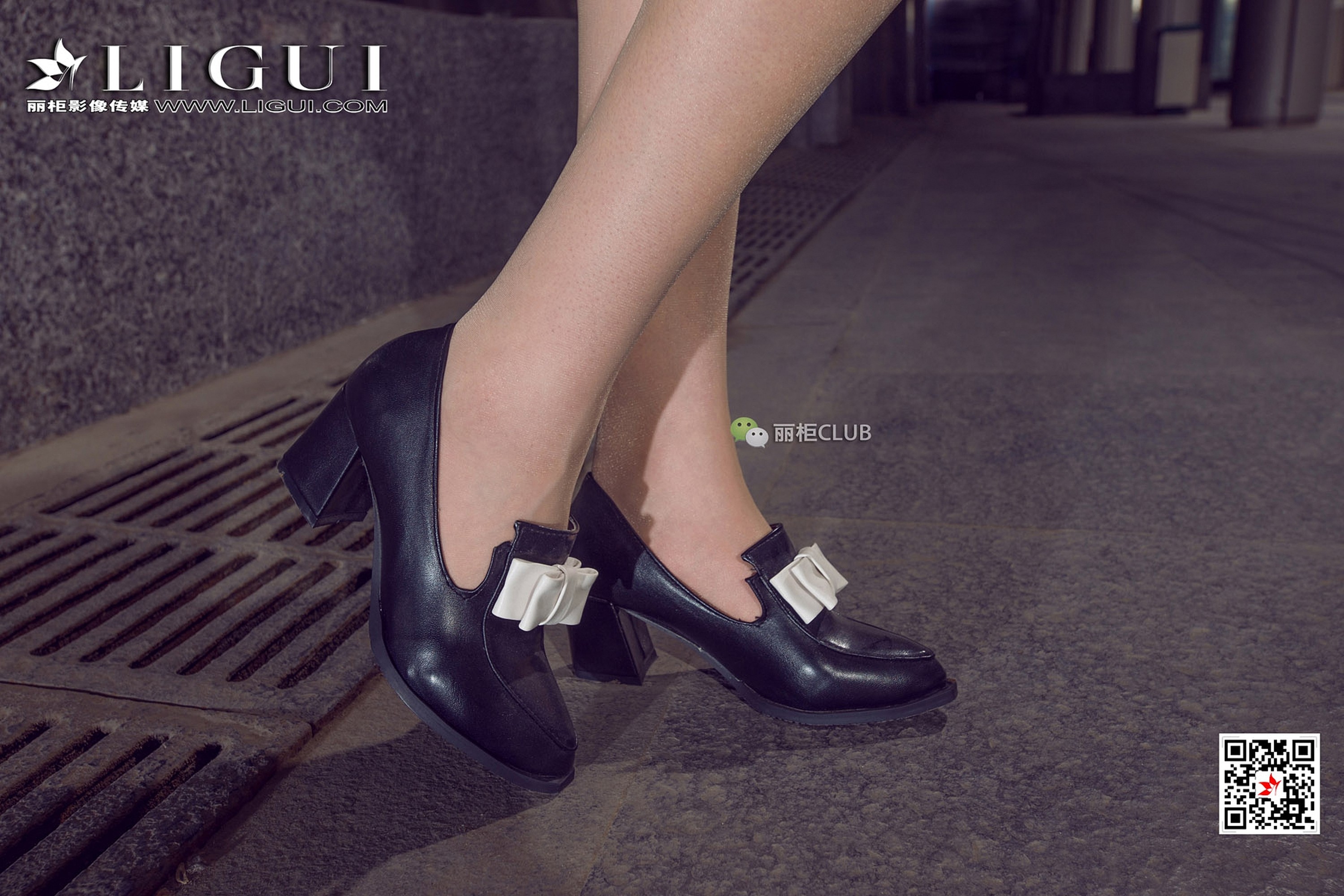 pretty lady dirty feet 61