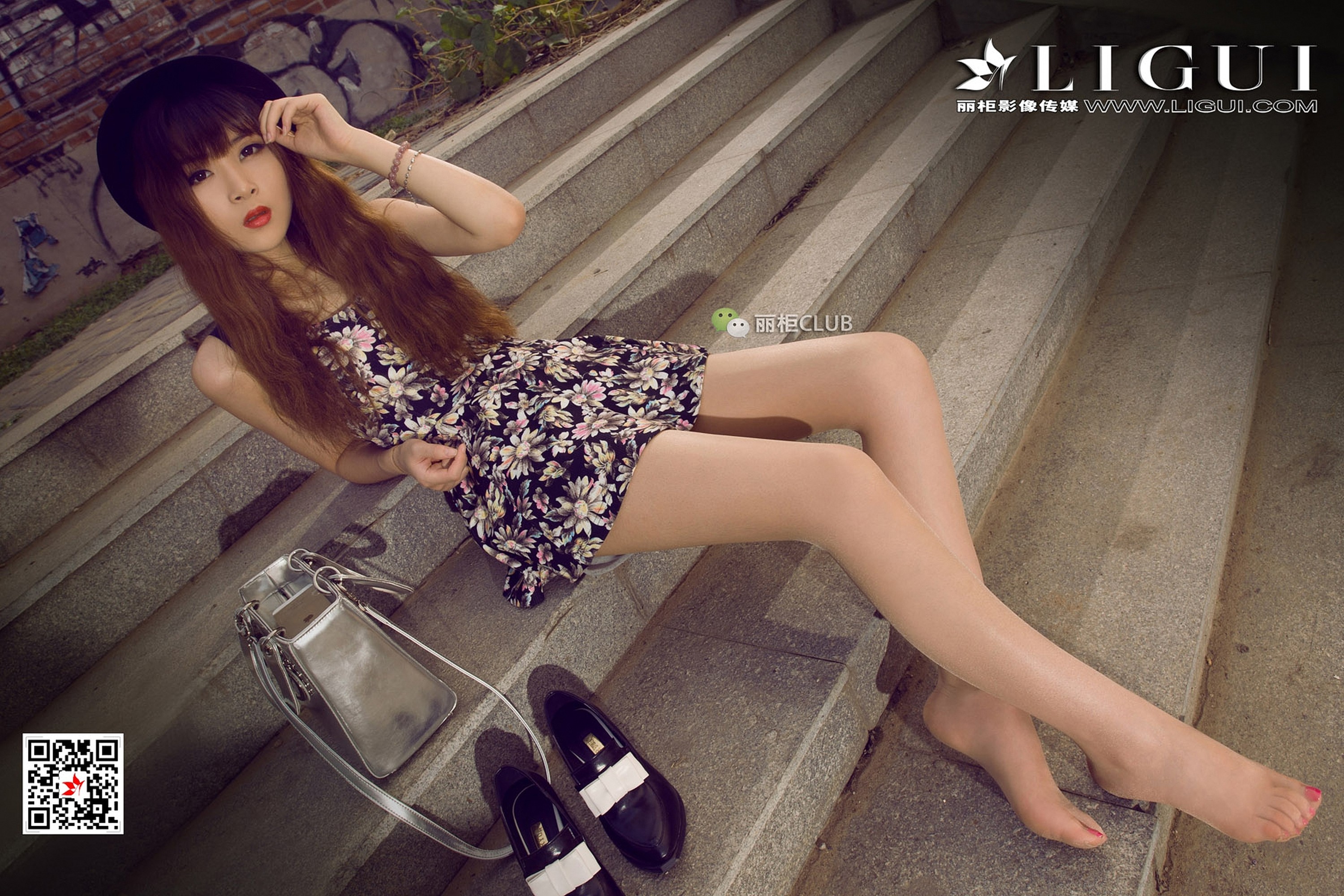 pretty lady dirty feet 61