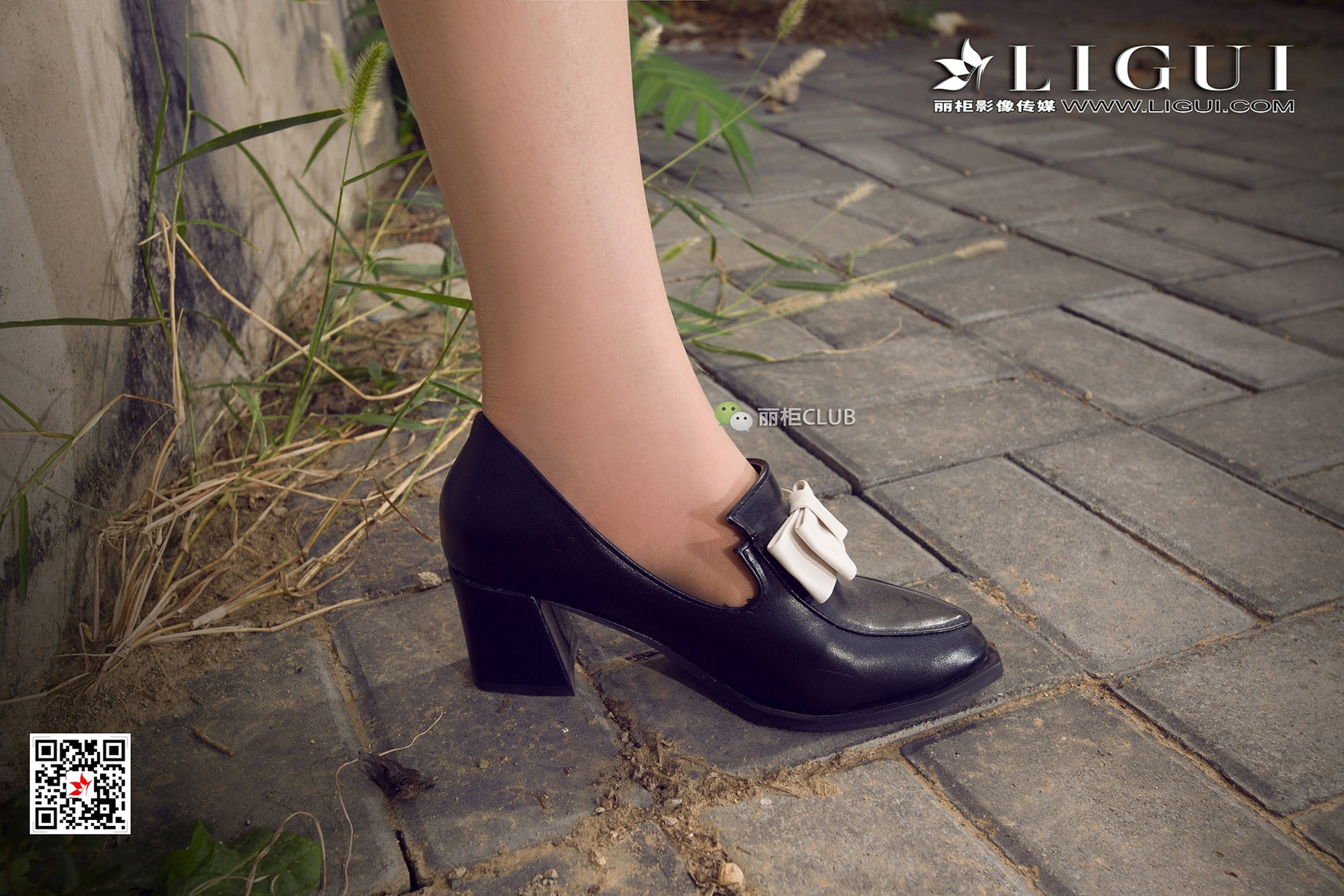 pretty lady dirty feet 61