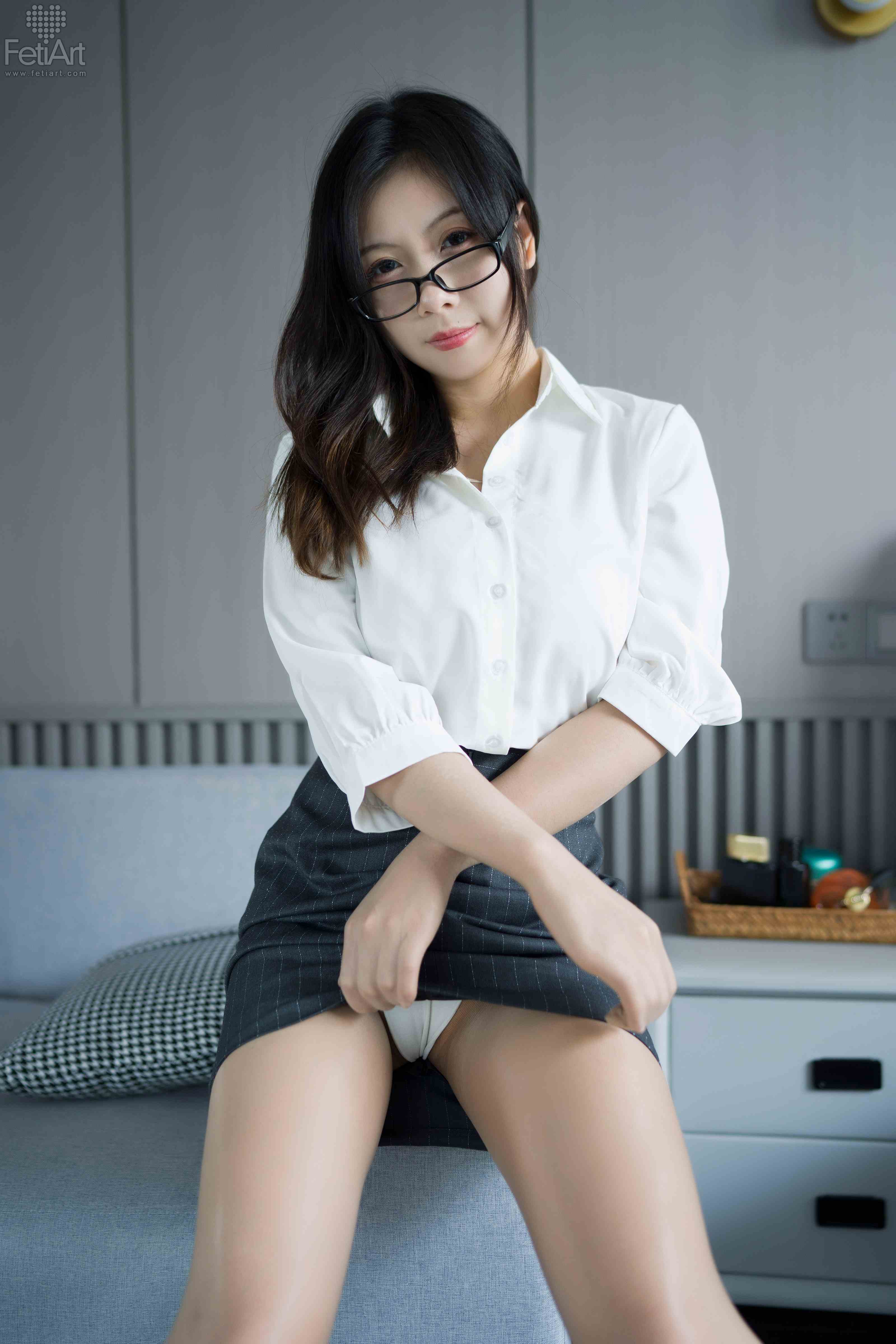 China Beauty Legs and feet 1085