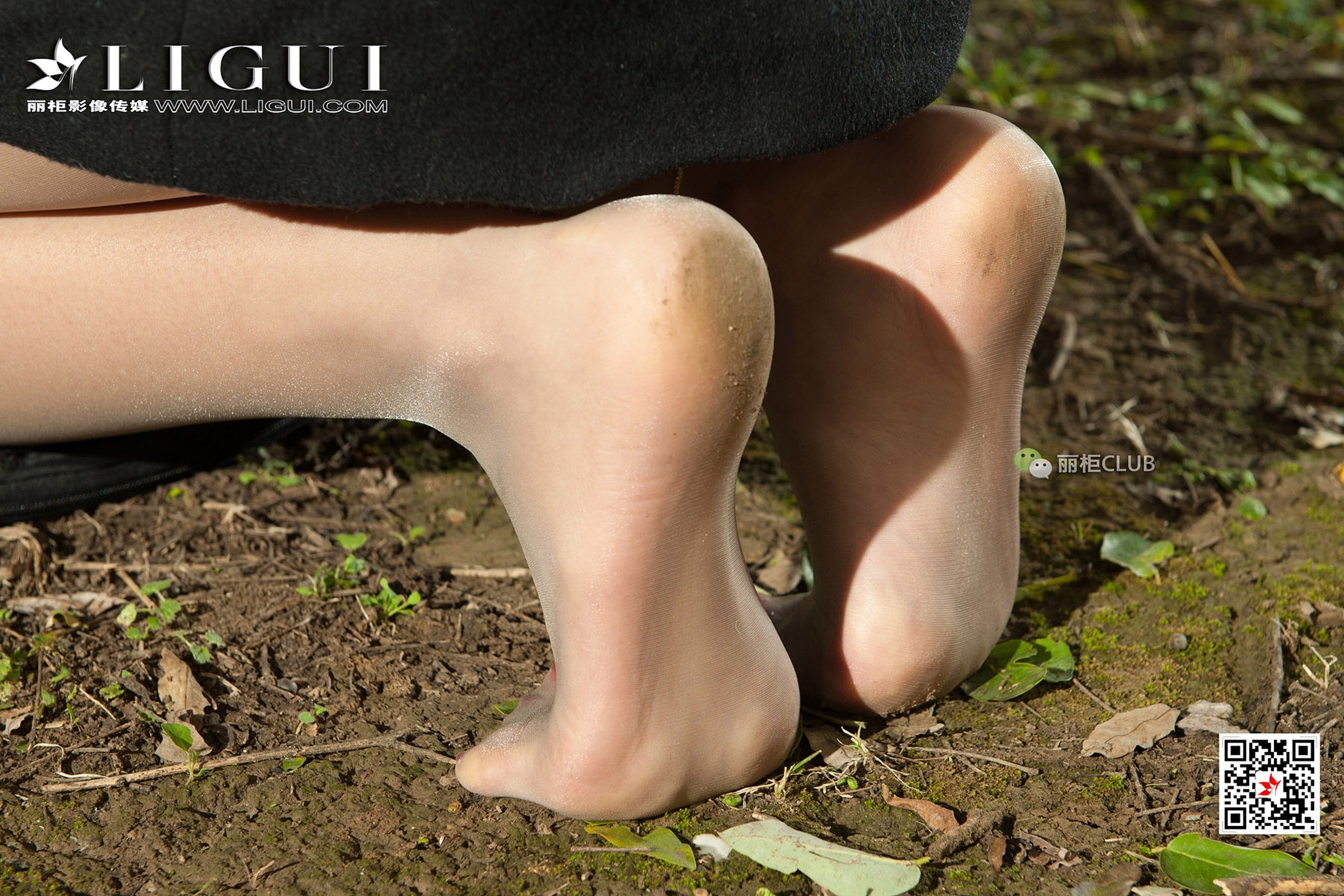 pretty lady dirty feet 62