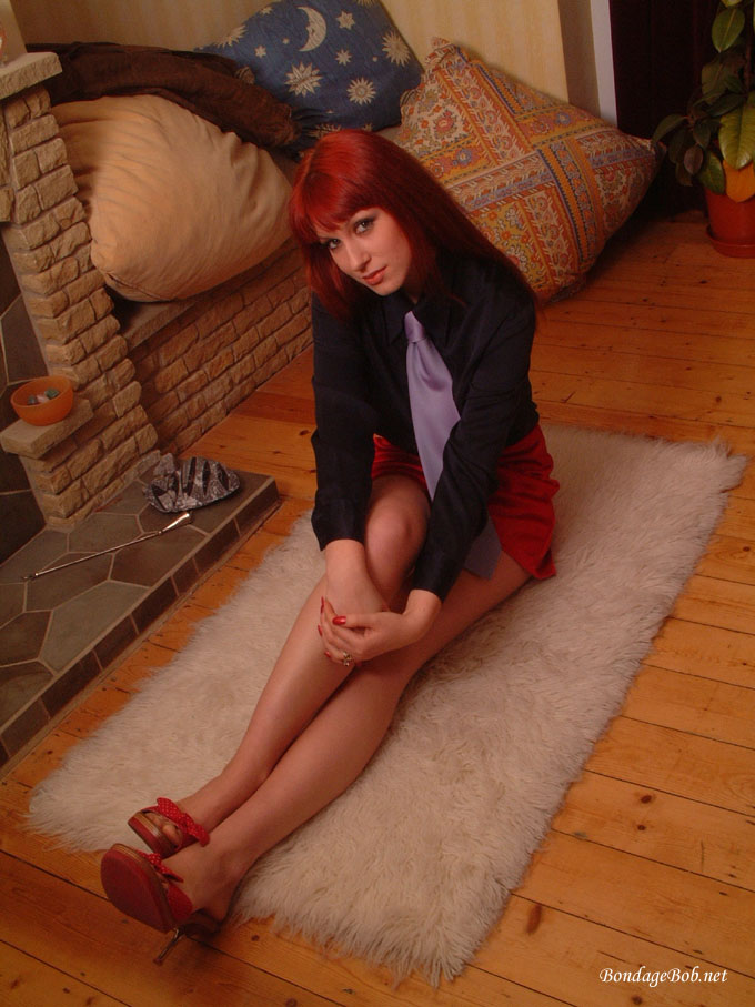 Tied Sexy Beauties 370-1