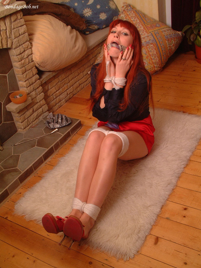 Tied Sexy Beauties 370-2