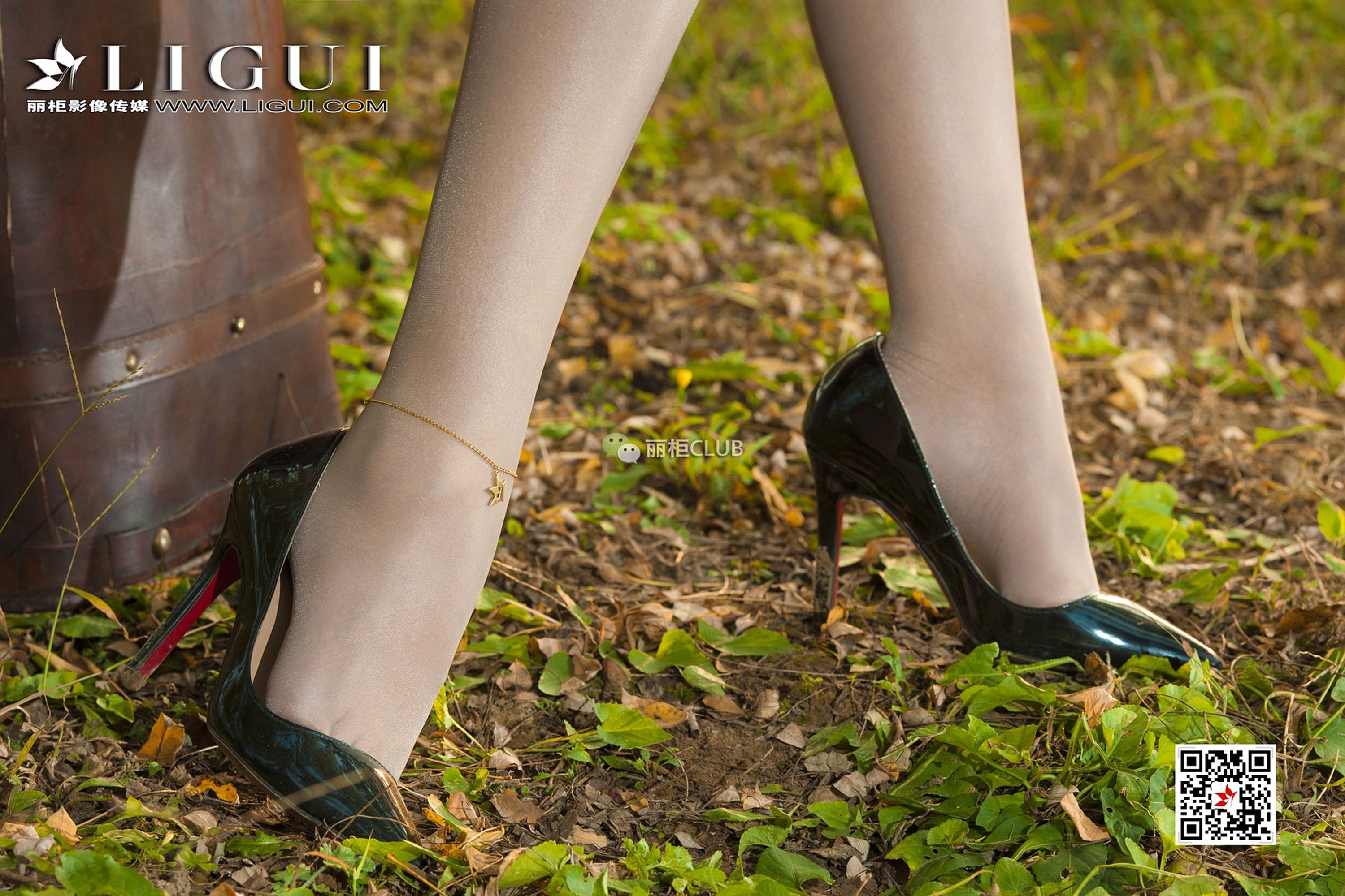 pretty lady dirty feet 63