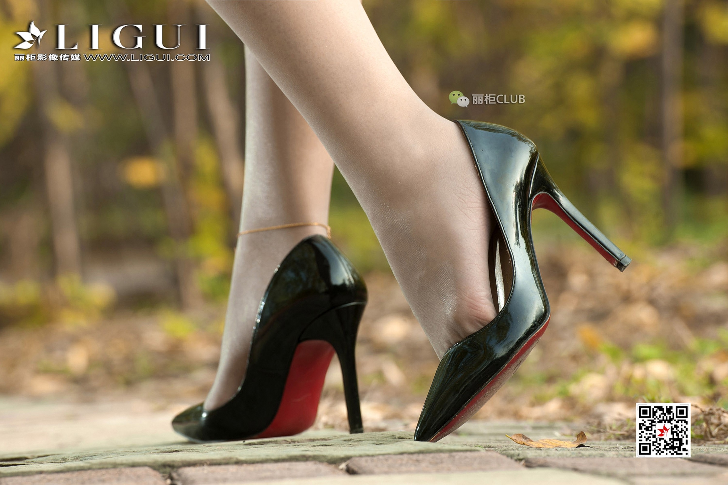 pretty lady dirty feet 63