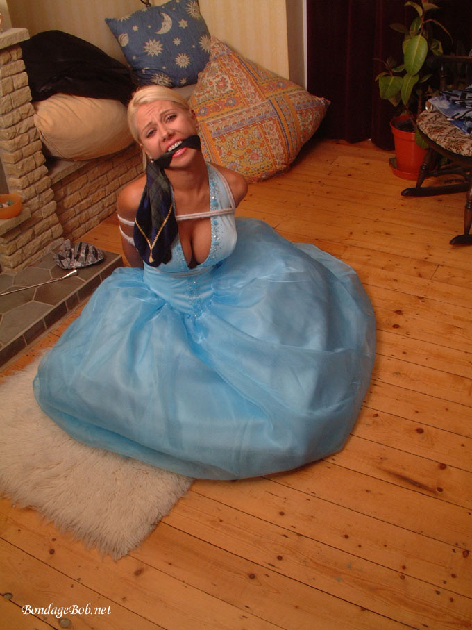 Tied Sexy Beauties 373-1