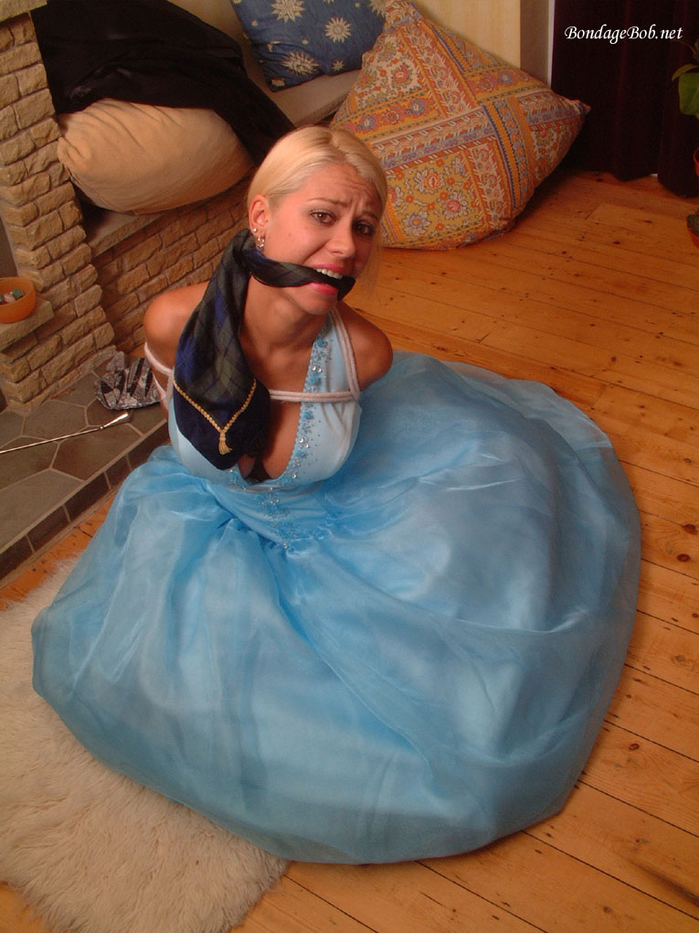 Tied Sexy Beauties 373-1