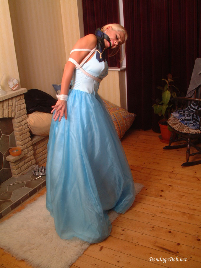 Tied Sexy Beauties 373-1