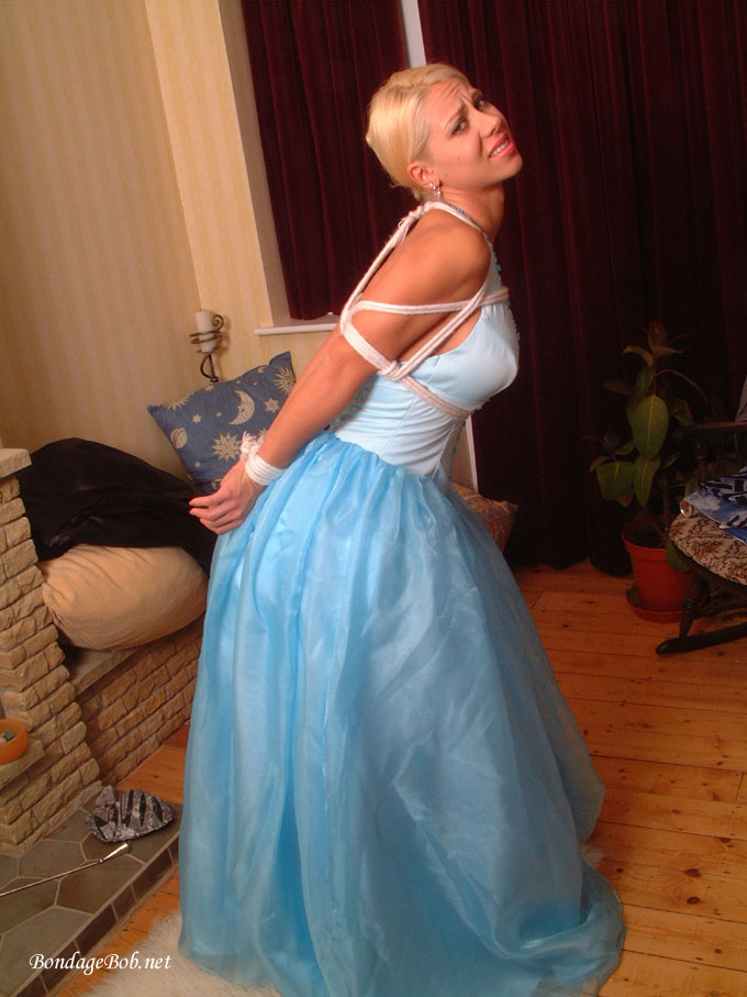 Tied Sexy Beauties 373-1