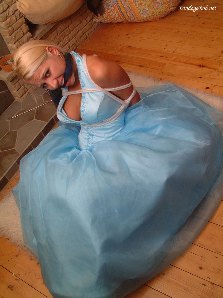 Tied Sexy Beauties 373-2