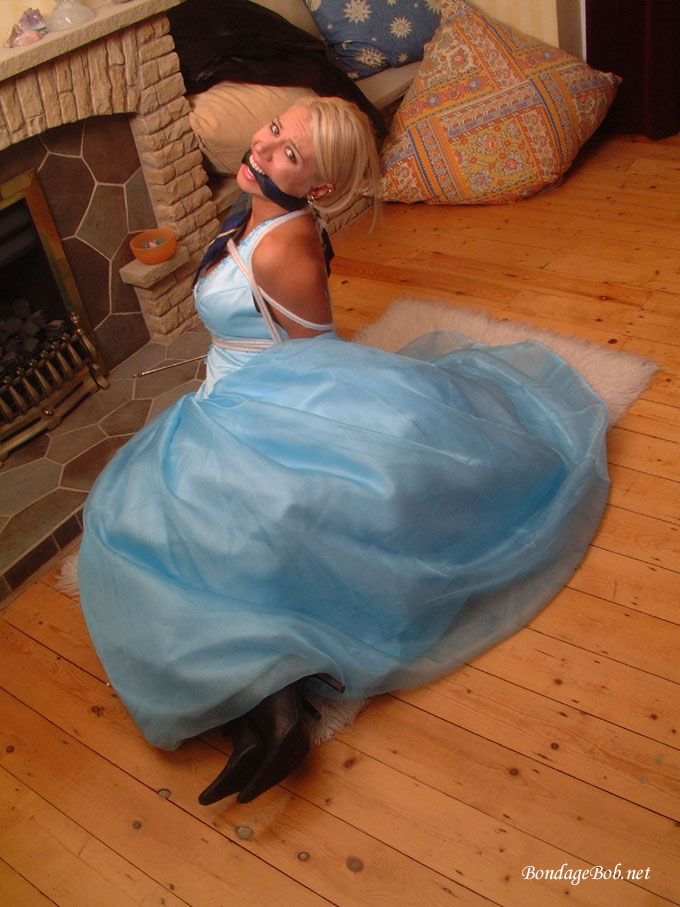 Tied Sexy Beauties 373-2