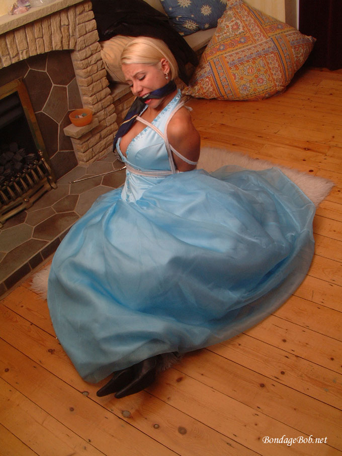 Tied Sexy Beauties 373-2