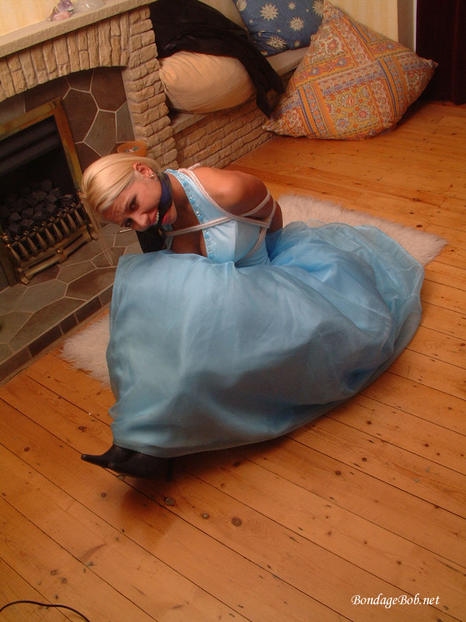 Tied Sexy Beauties 373-2