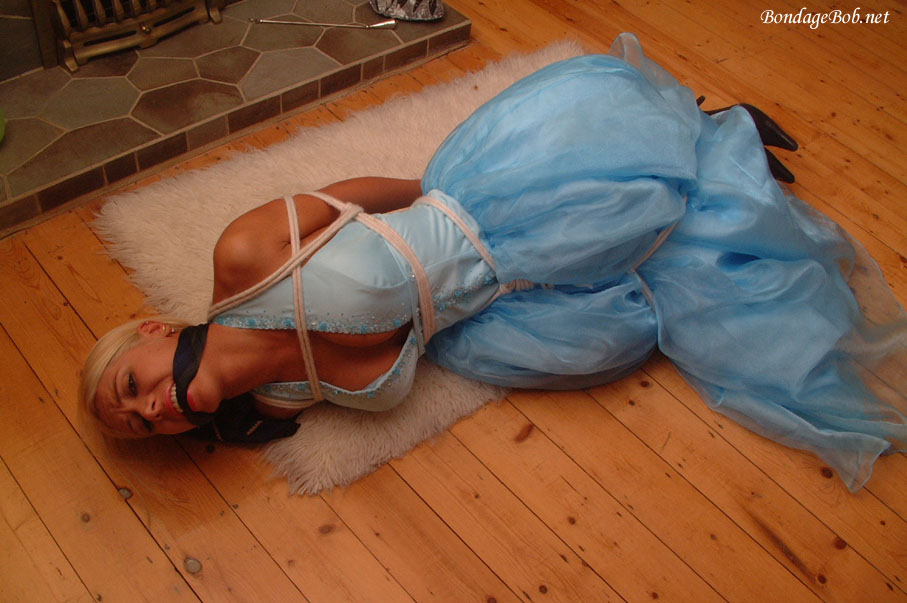 Tied Sexy Beauties 373-2