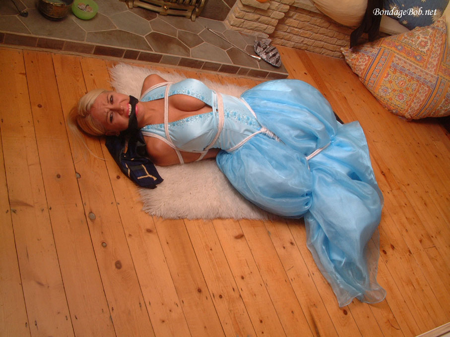 Tied Sexy Beauties 373-2