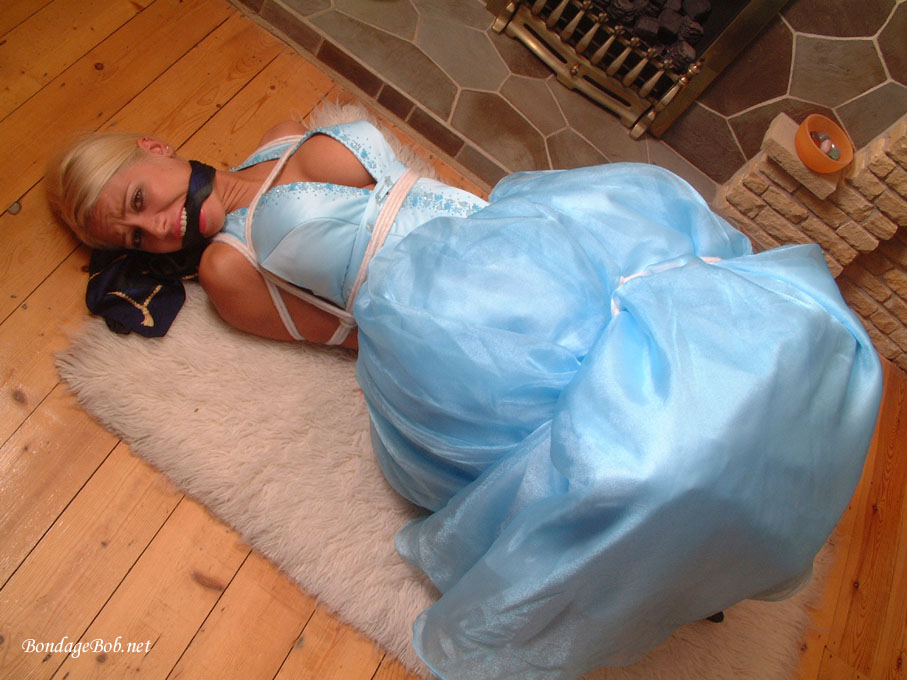 Tied Sexy Beauties 373-2